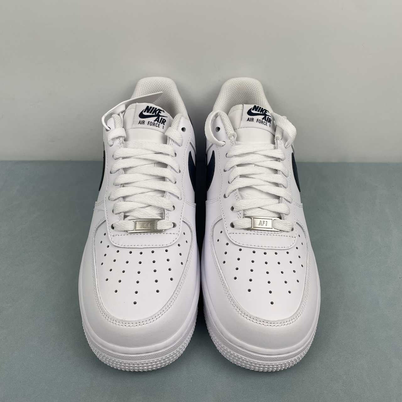 AF1-040 USA Soccer Tribute – lateral profile alternate angle showing white midsole AIR text and white outsole