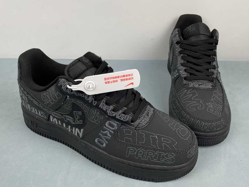 AF1-030 World Tour '82 – pair front three-quarter view with hang tag