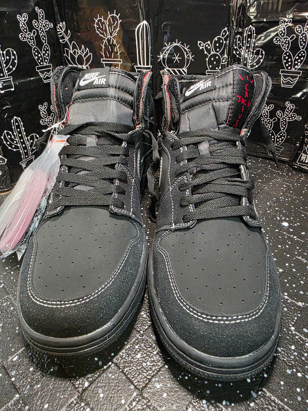 Jordan 1 High “Travis Scott – Phantom Inspired” – Fantasy Lineup – US 11 – New