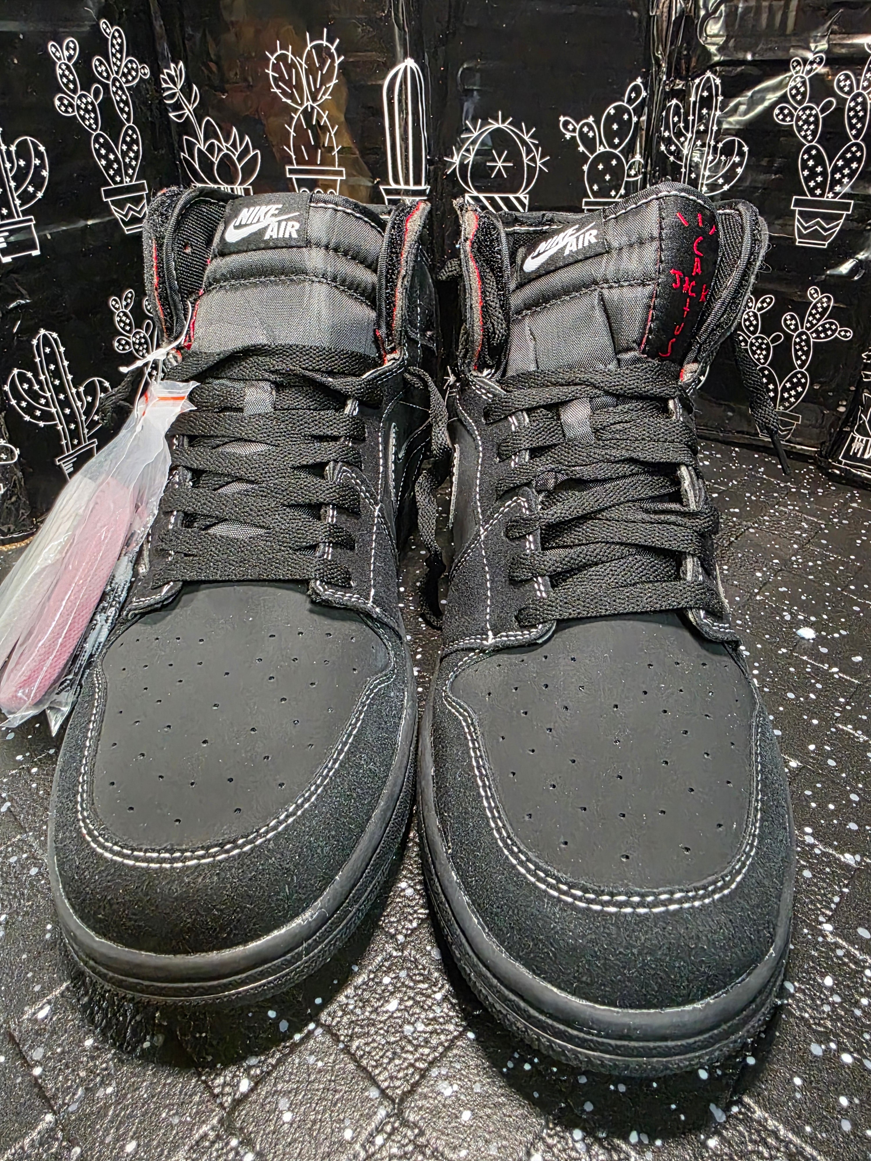 Jordan 1 High “Travis Scott – Phantom Inspired” – Fantasy Lineup – US 11 – New