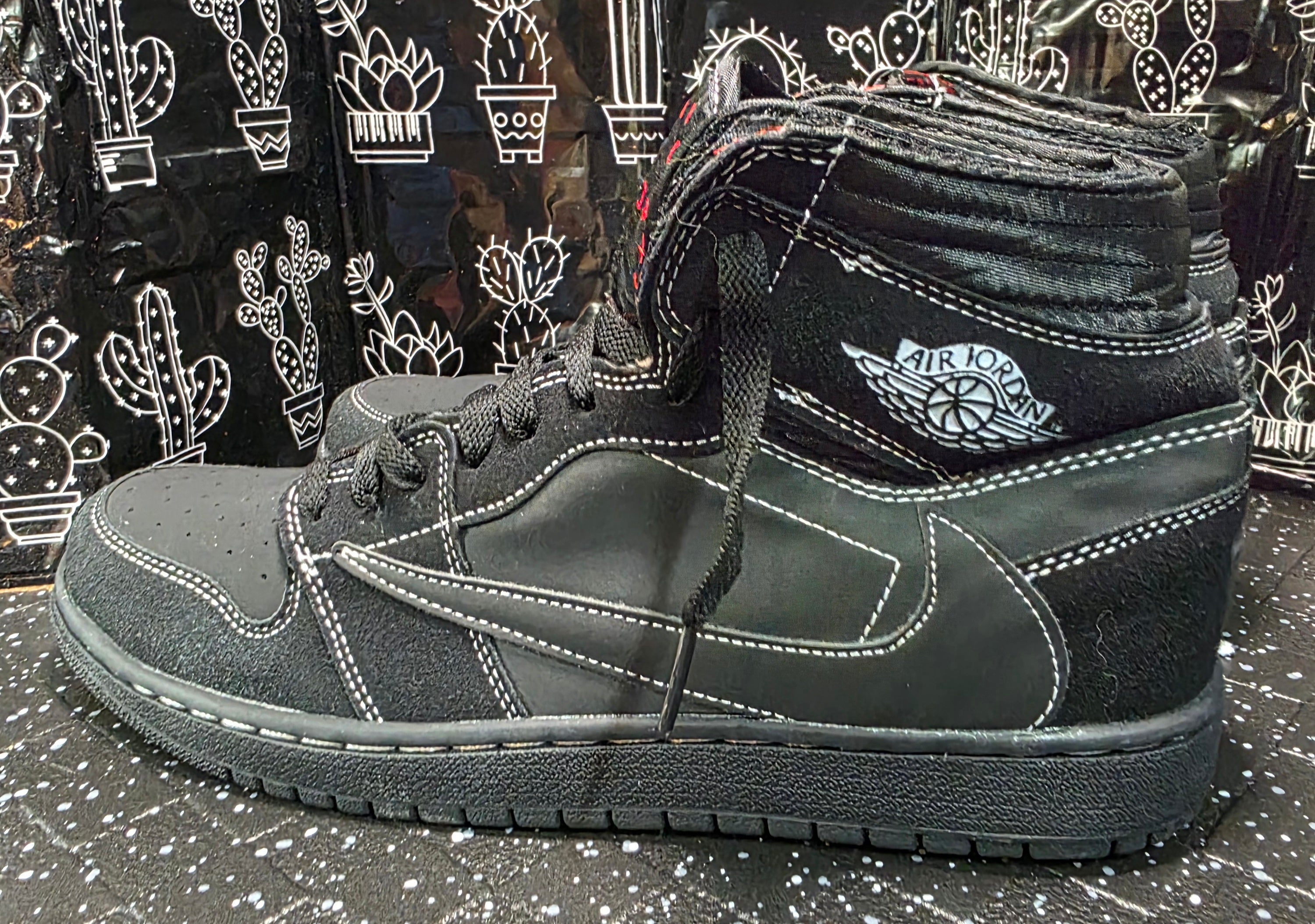 Jordan 1 High “Travis Scott – Phantom Inspired” – Fantasy Lineup – US 11 – New