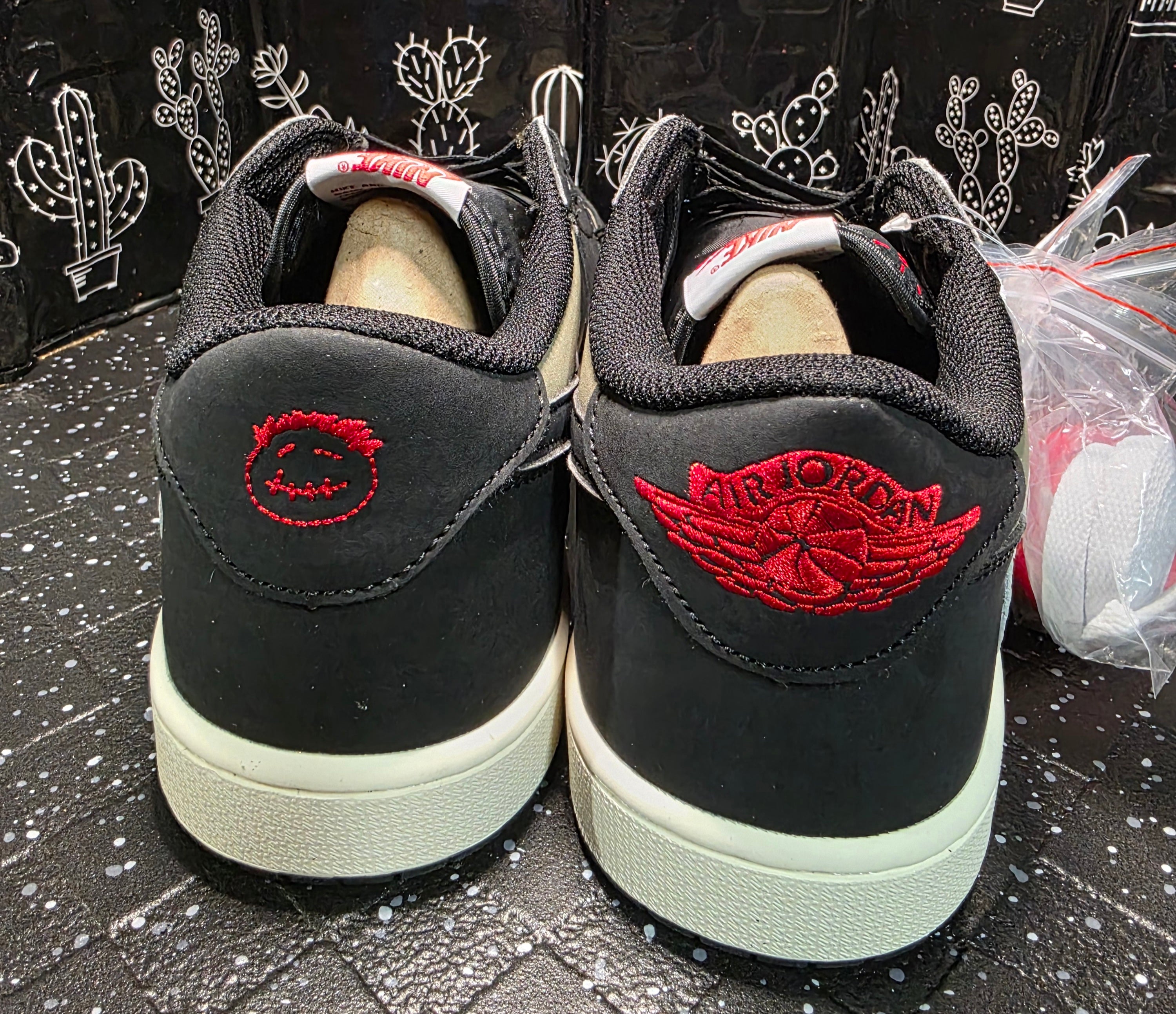 Jordan 1 Low “Travis Scott – Black &amp; Olive” — Design Inspired — US 11