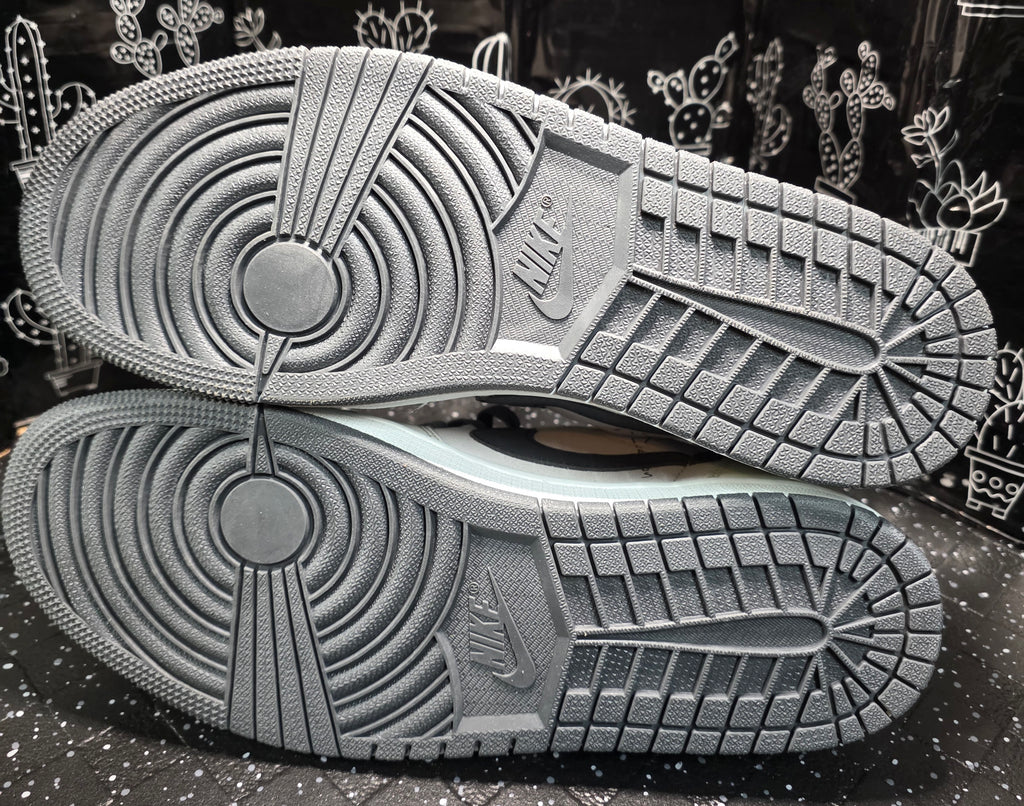 Jordan 1 Low “Travis Scott – Red Suns.”  Fantasy Colorway — US 11 — New