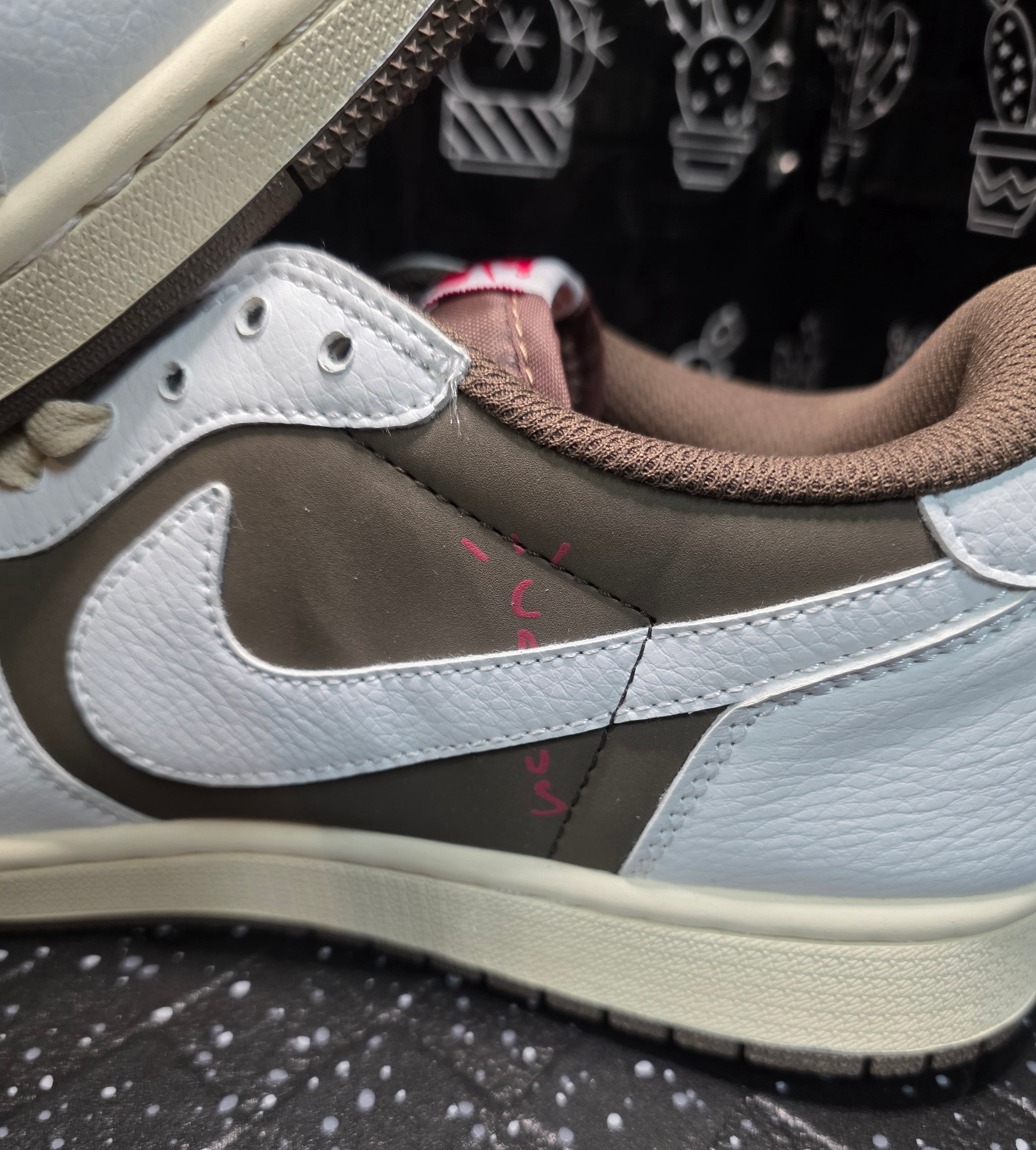 Jordan 1 Low “Reverse Mocha” — Design Inspired — US 11