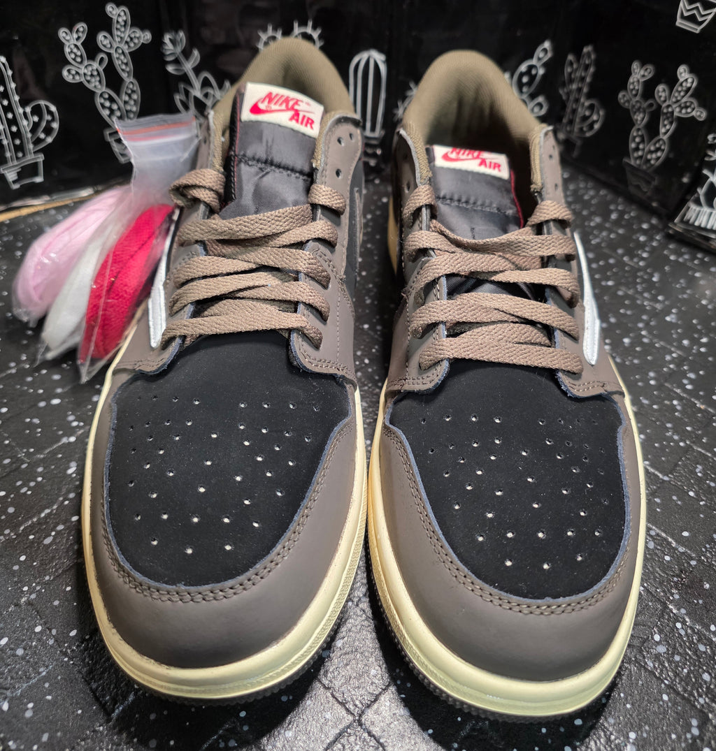 Jordan 1 Low “Travis Scott Mocha” — Design Inspired — US 11 New