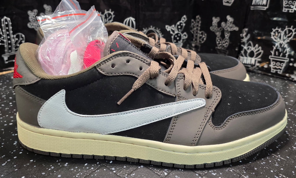 Jordan 1 Low “Travis Scott Mocha” — Design Inspired — US 11 New