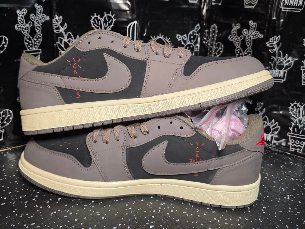 Jordan 1 Low “Travis Scott Mocha” — Design Inspired — US 11 New