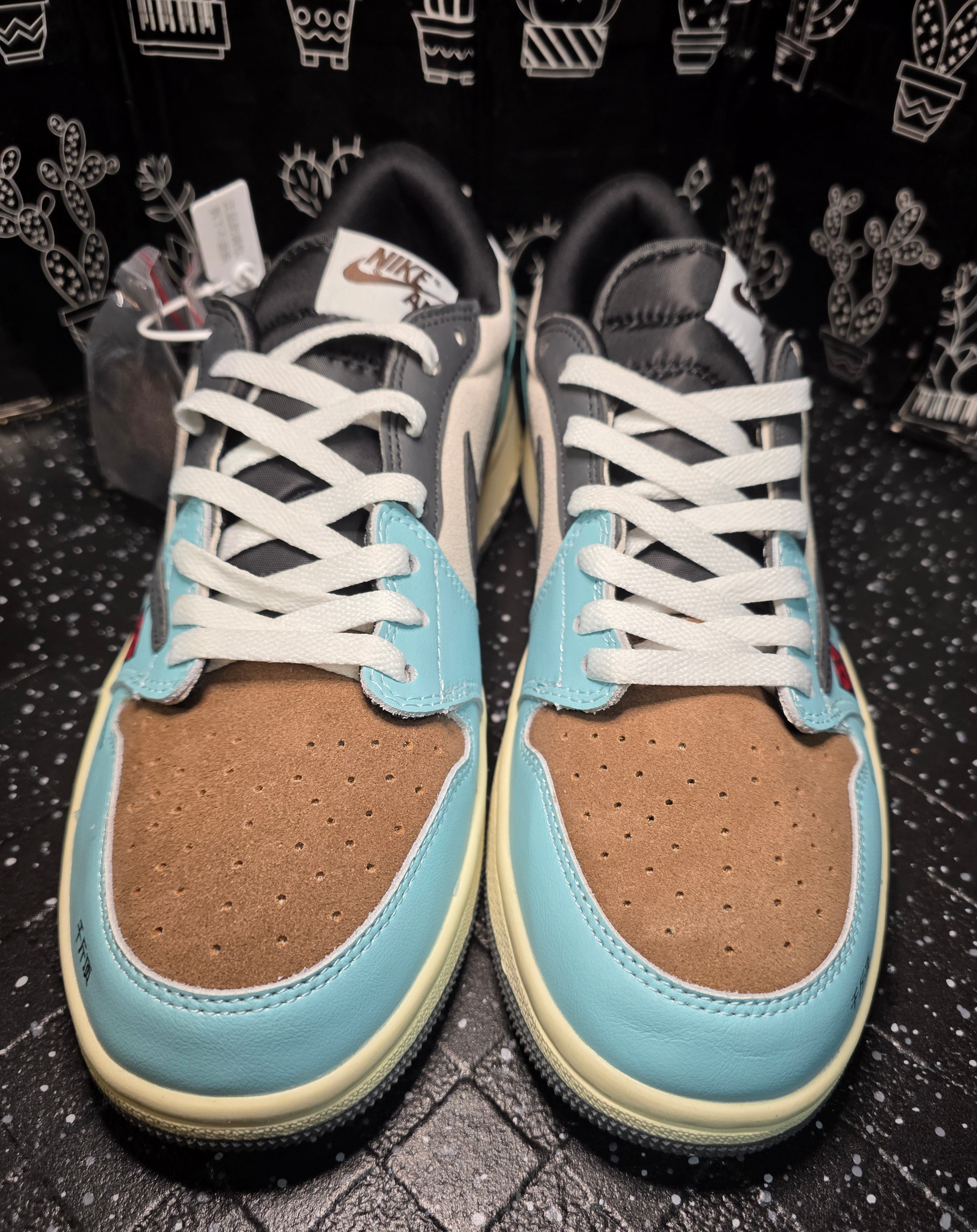 Jordan 1 Low “Travis Scott – Motorsport Mix” — Fantasy Colorway — US 11 — New