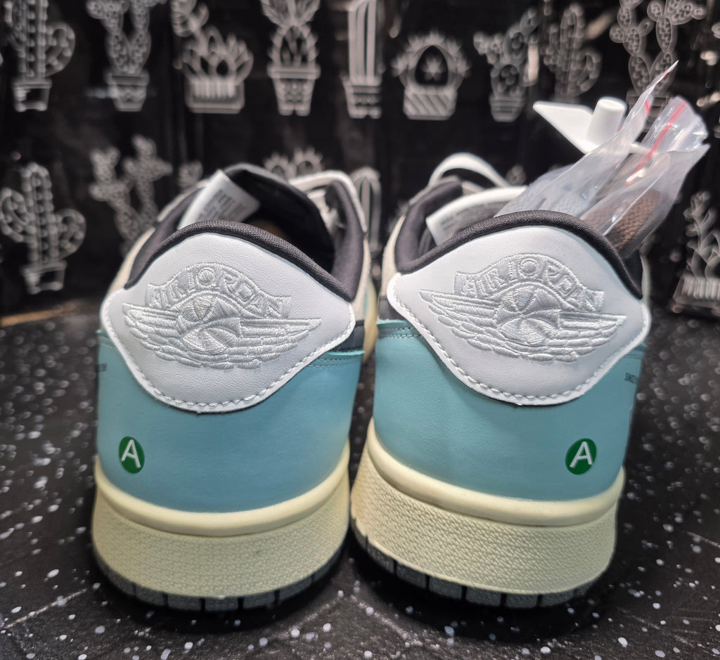 Jordan 1 Low “Travis Scott – Motorsport Mix” — Fantasy Colorway — US 11 — New