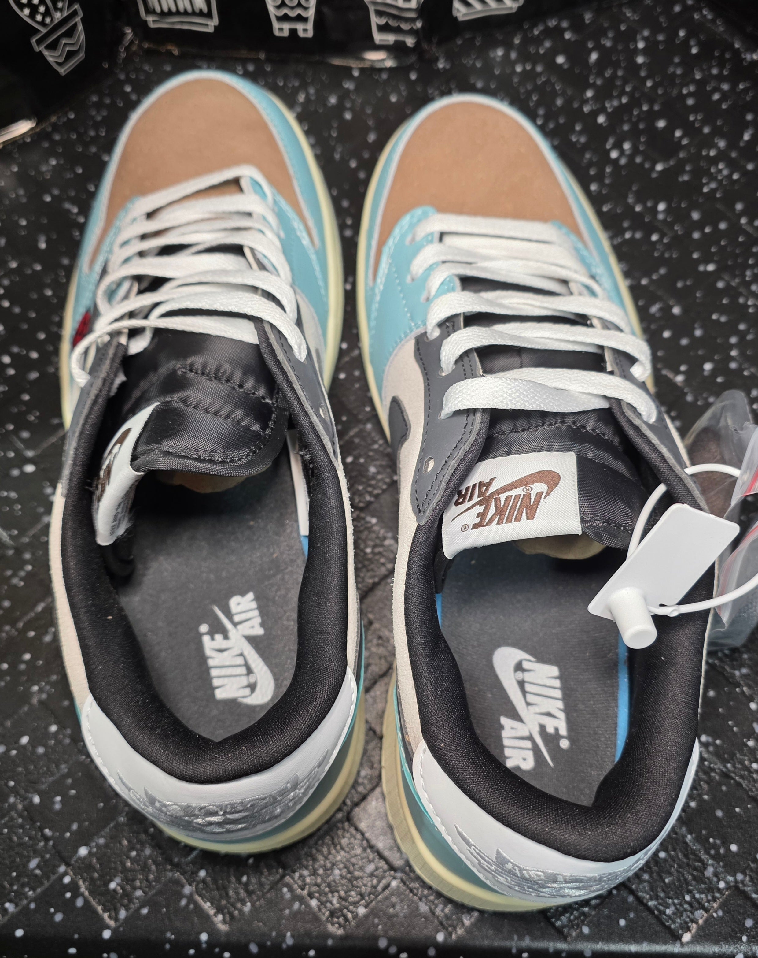 Jordan 1 Low “Travis Scott – Motorsport Mix” — Fantasy Colorway — US 11 — New