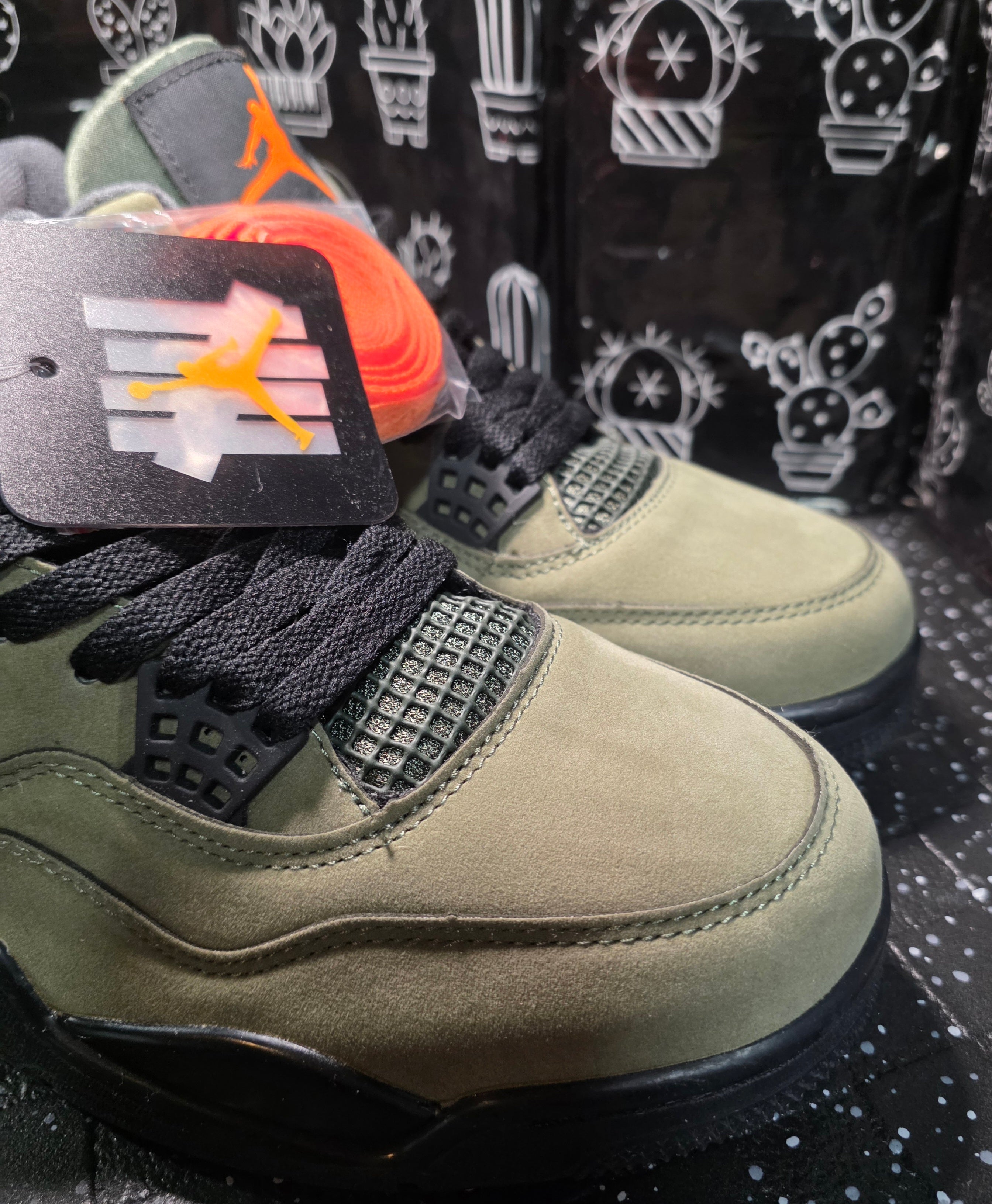 Jordan 4 “Undefeated 2025” — Design Inspired — US 11 — New w/ Un-Def. Shoe Box