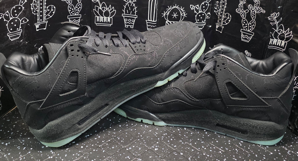 Jordan 4 “KAWS Black” -Silhouettes — Design Inspired — US 11 — New