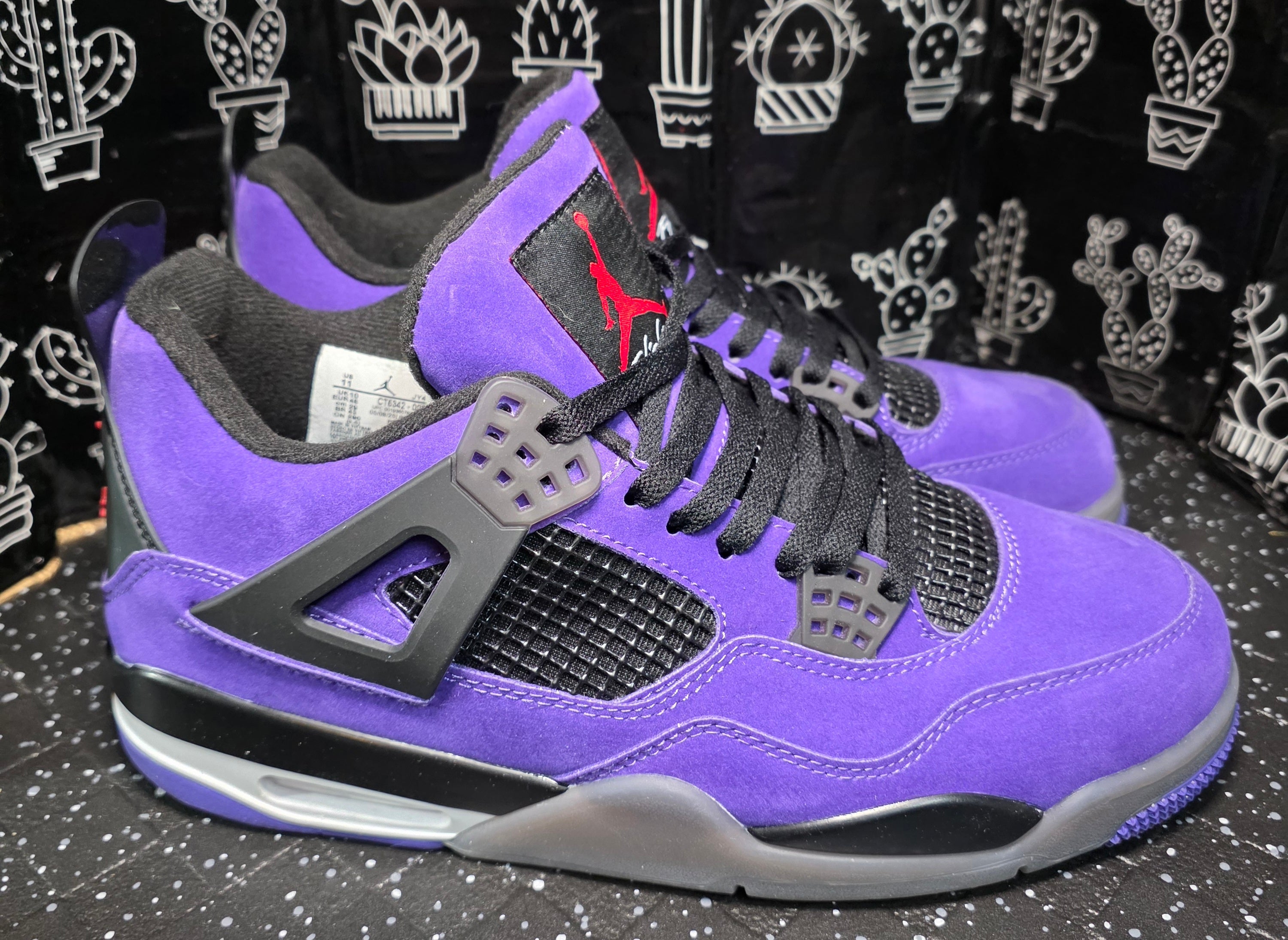 Jordan 4 “Travis Scott – Purple” "Friends and Family" — Design Inspired — US 11 — New