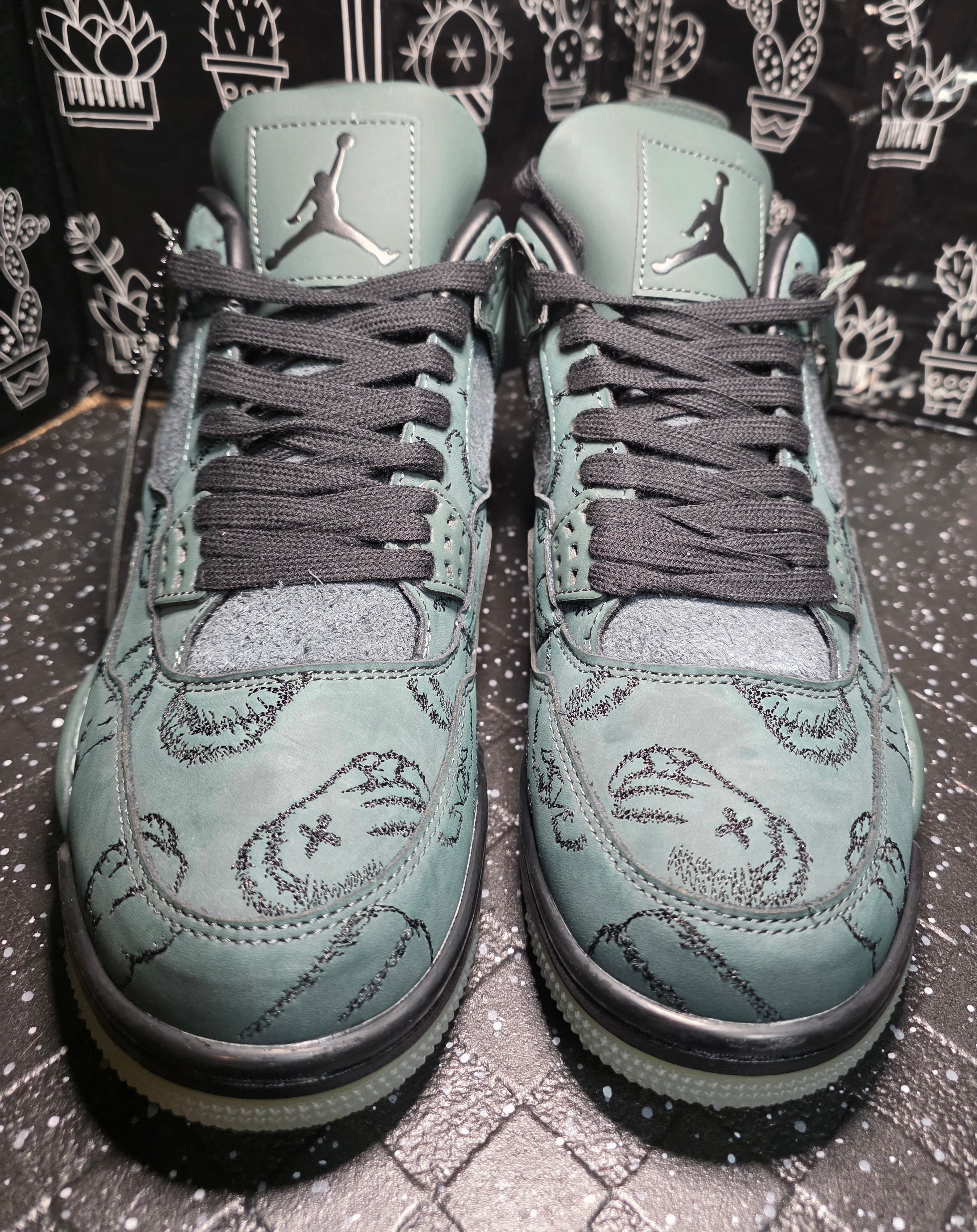 Jordan 4 “KAWS Inspired" Olive Colorway  – Top Tier / 1:1 Dream Collab – US 11 & 12 – New