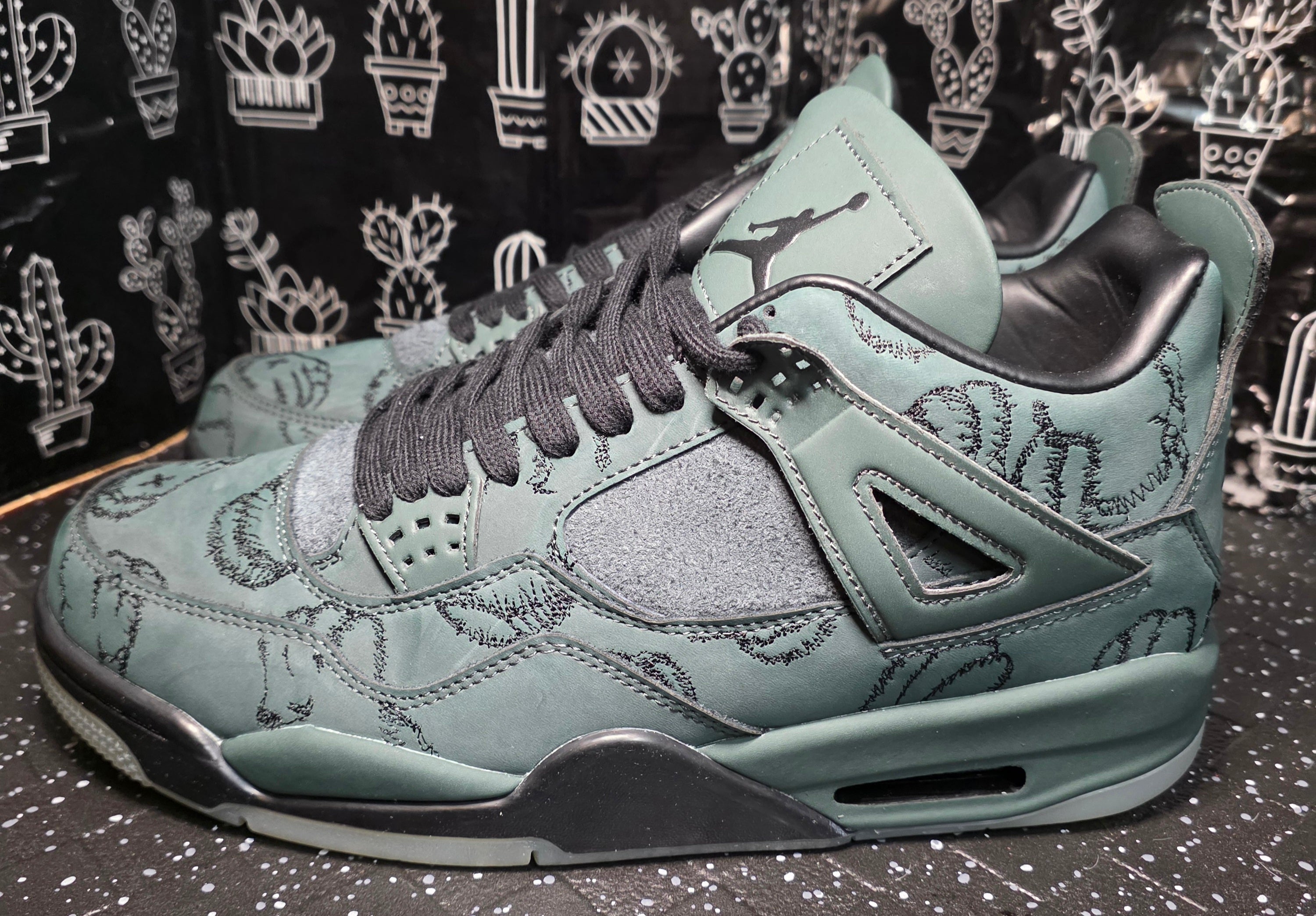 Jordan 4 “KAWS Inspired" Olive Colorway  – Top Tier / 1:1 Dream Collab – US 11 & 12 – New