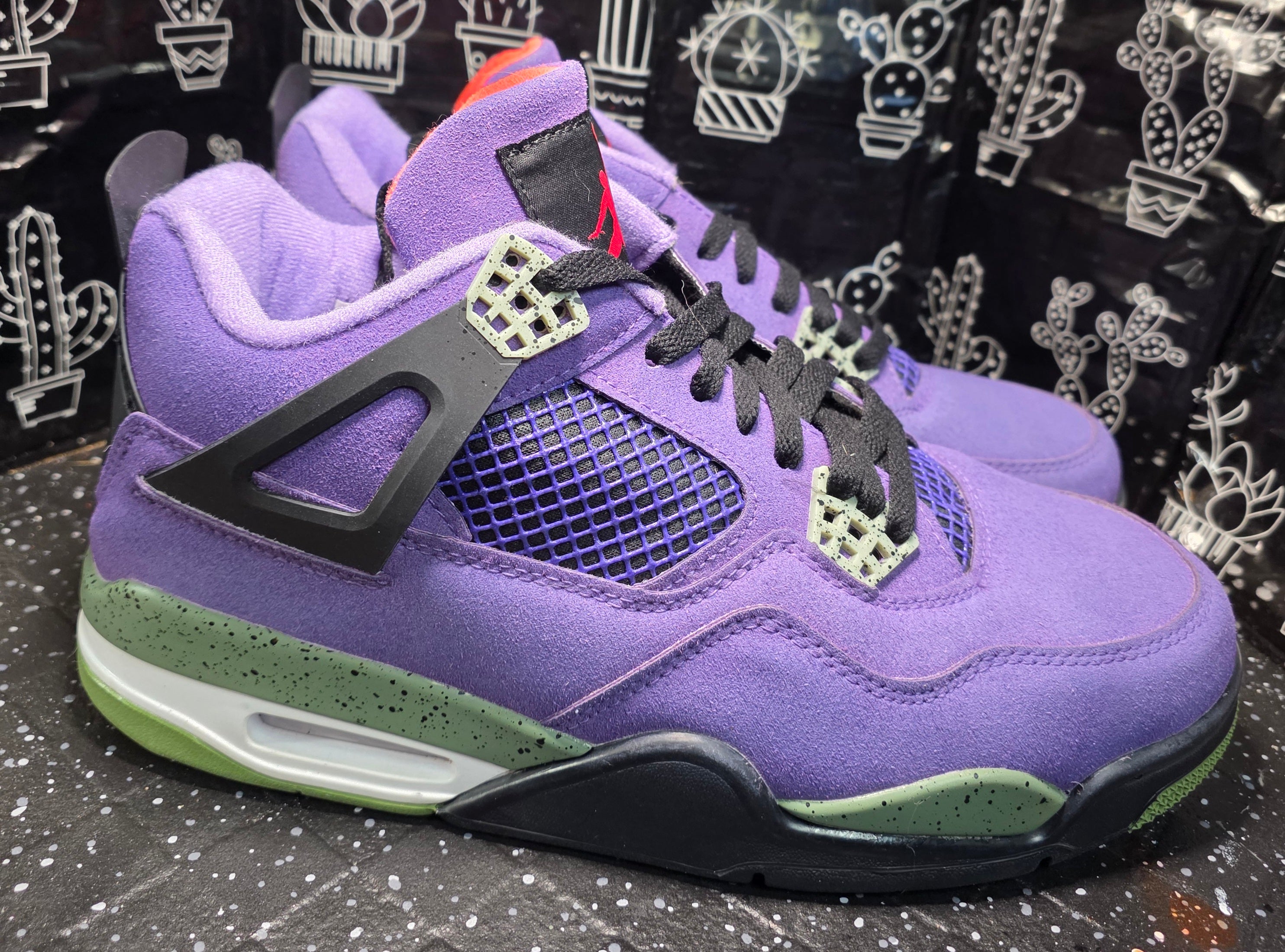 Jordan 4 “Purple Canyons.” Design Inspired Men's US 11 — Like New (Non‑Original Box Included