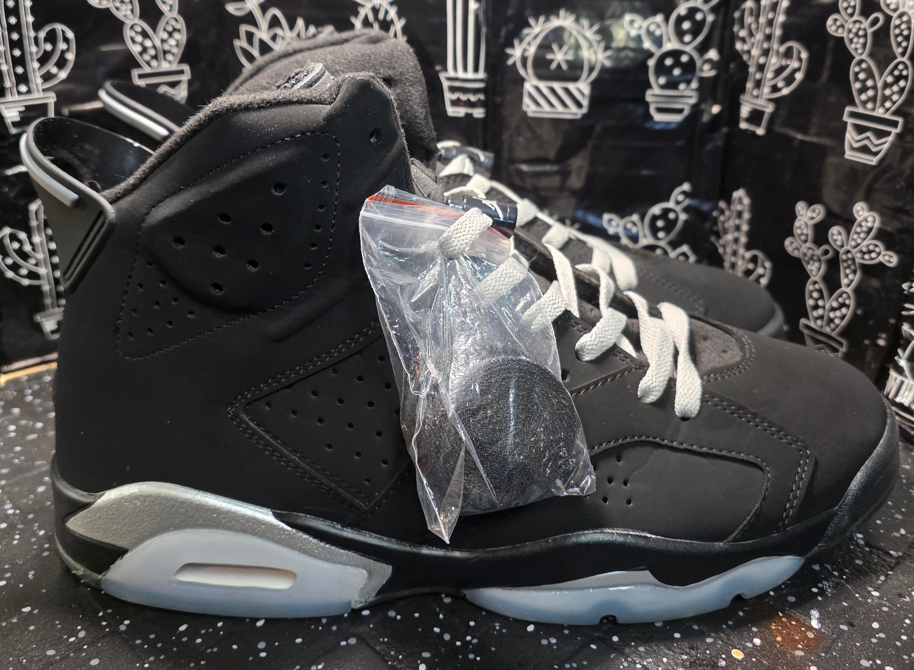 Jordan 6 “Chromes.” Inspired Design US 11 — New (Non‑Original Box Included)