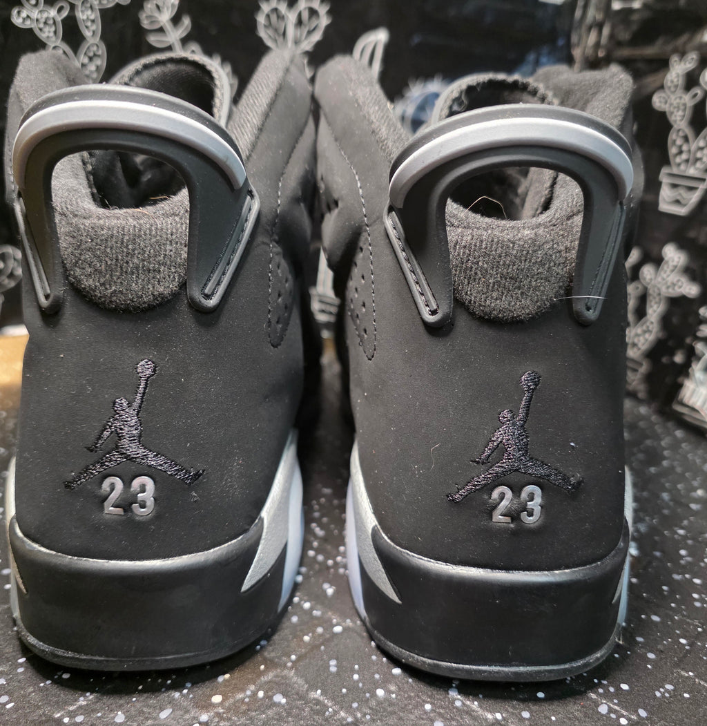 Jordan 6 “Chromes.” Inspired Design US 11 — New (Non‑Original Box Included)