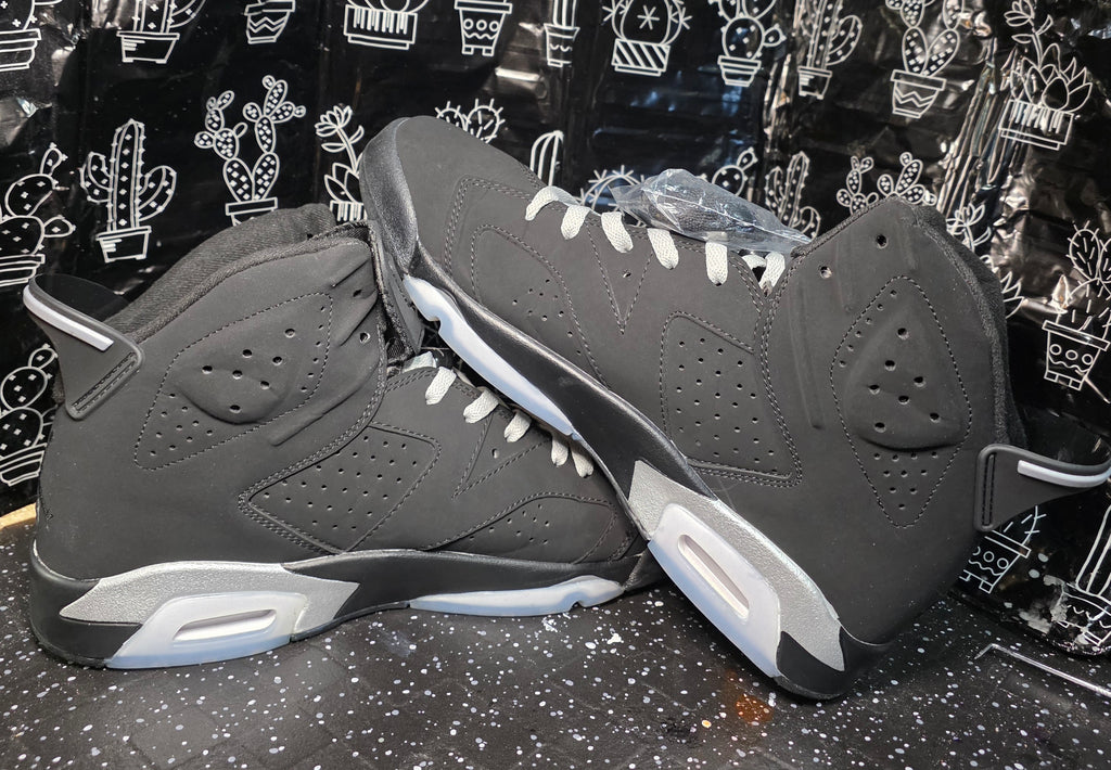 Jordan 6 “Chromes.” Inspired Design US 11 — New (Non‑Original Box Included)