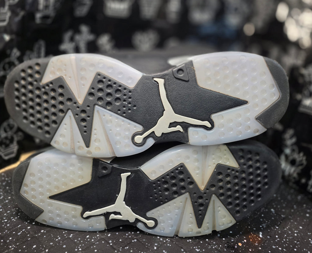 Jordan 6 “Chromes.” Inspired Design US 11 — New (Non‑Original Box Included)