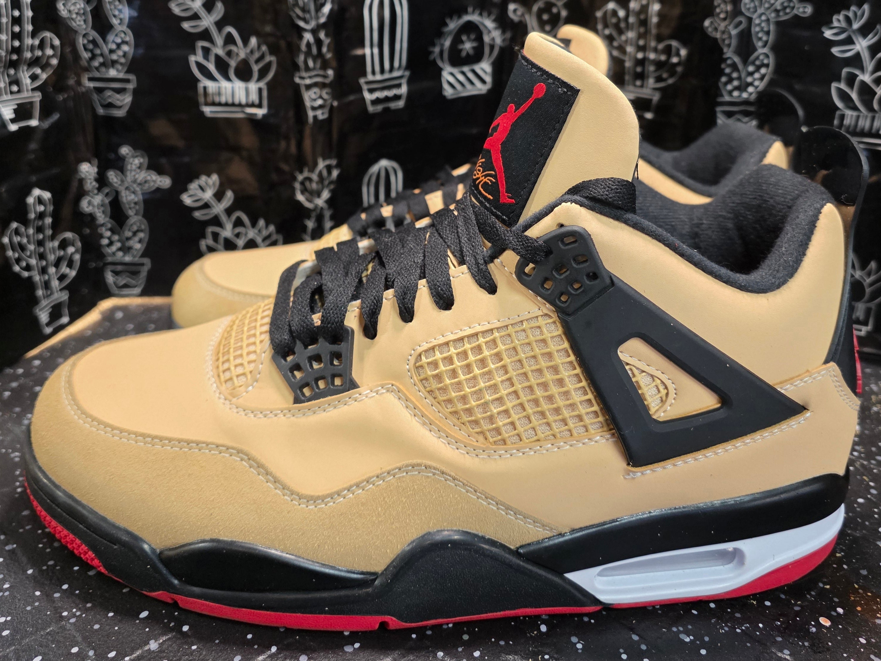 Jordan 4 “Pizzas” Inspired Design  US 11 — New With Themed Box