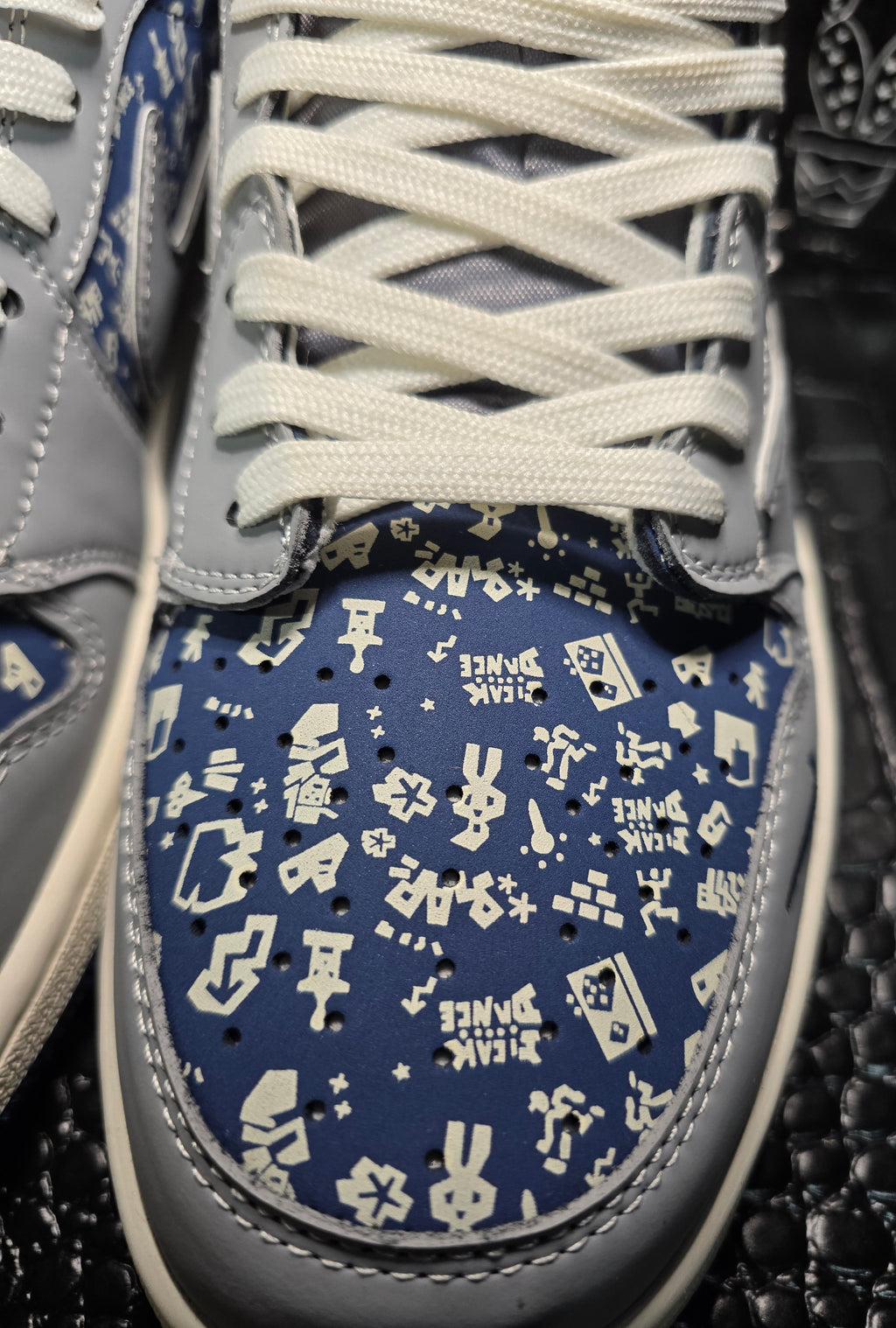 Jordan 1 Low “Travis Scott × Undefeated × Supreme Inspired”  Fantasy Build — US 11 — New