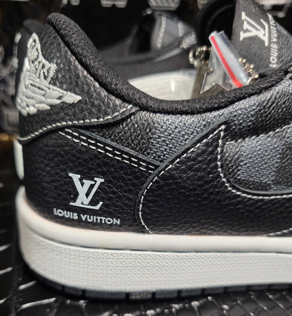 Jordan 1 Low “Cactus Jack-Designer Styled"- fantasy collab - US 11 — New