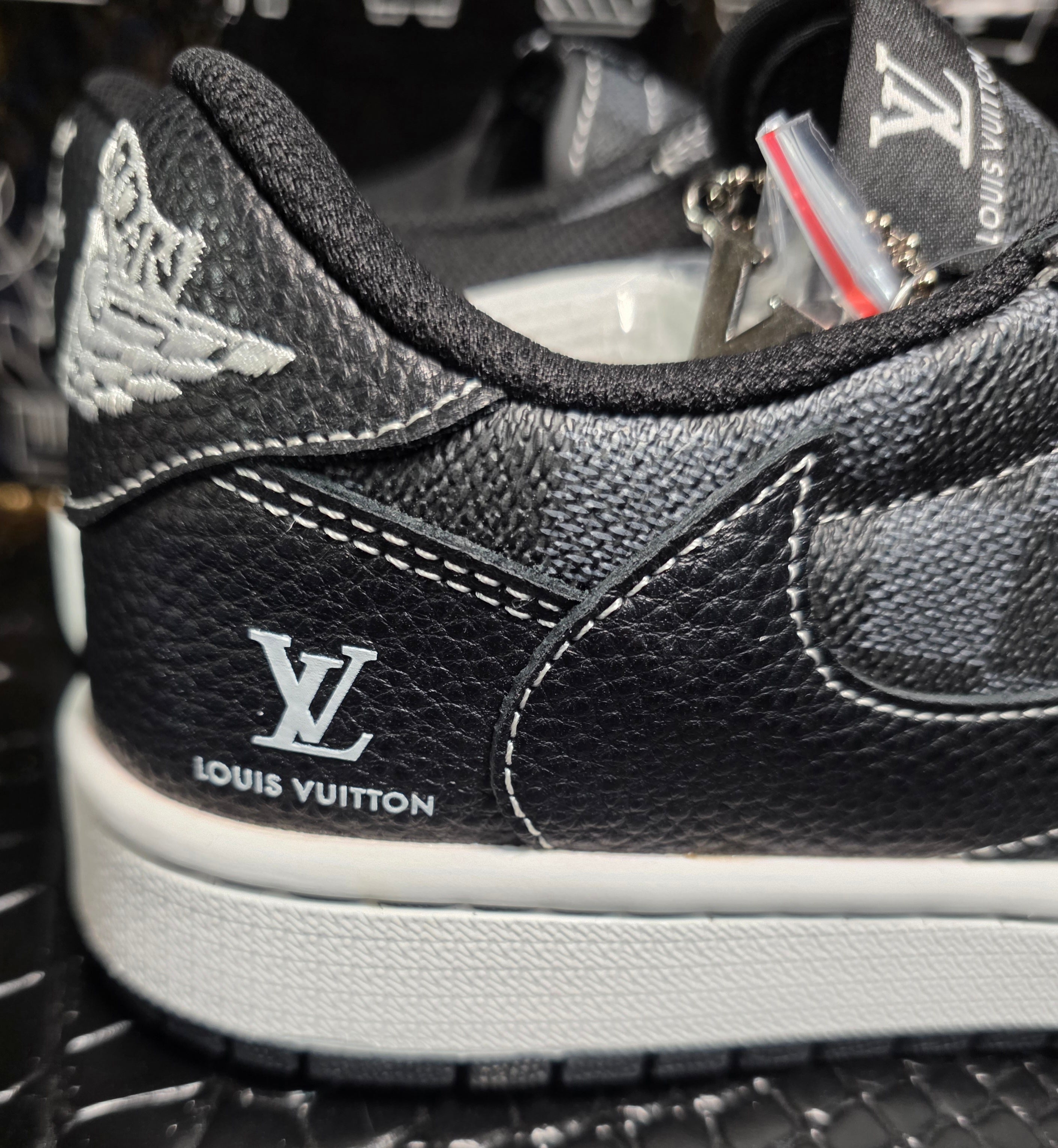 Jordan 1 Low “Cactus Jack-Designer Styled"- fantasy collab - US 11 — New