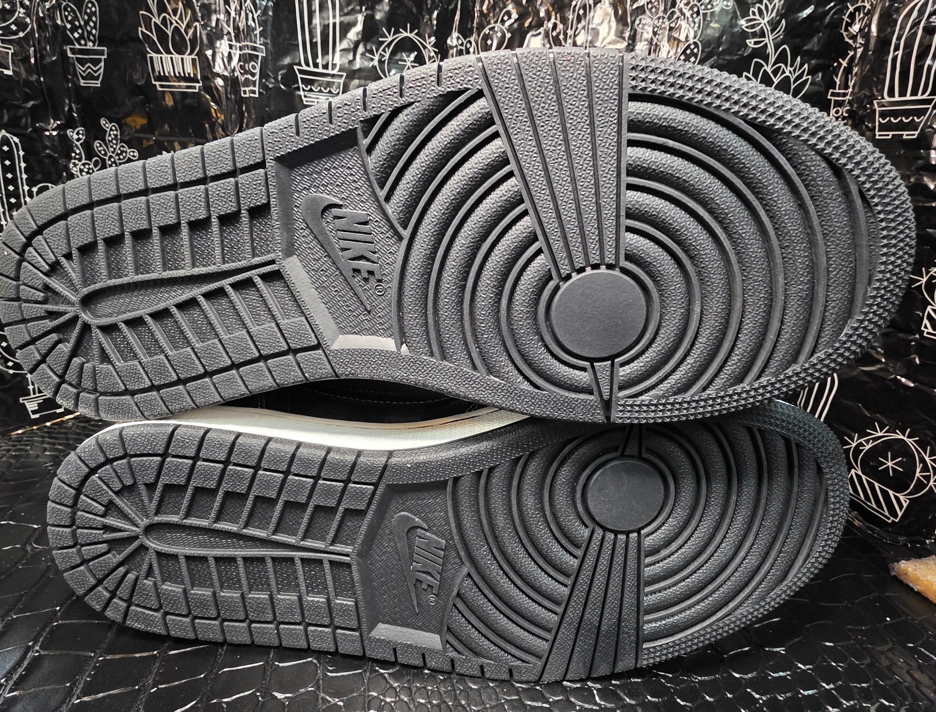 Jordan 1 Low “Cactus Jack-Designer Styled"- fantasy collab - US 11 — New