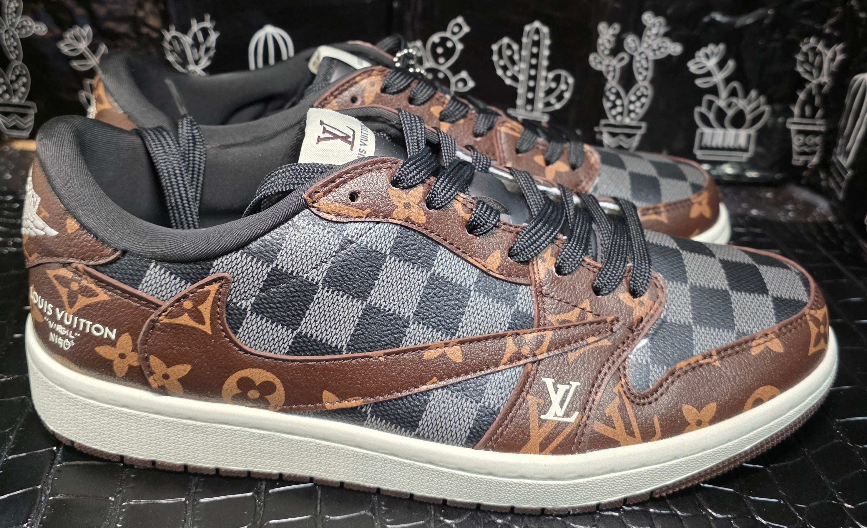 Jordan 1 Low “Cactus Jack-Designer Styled"- fantasy collab-Brown US 11 — New