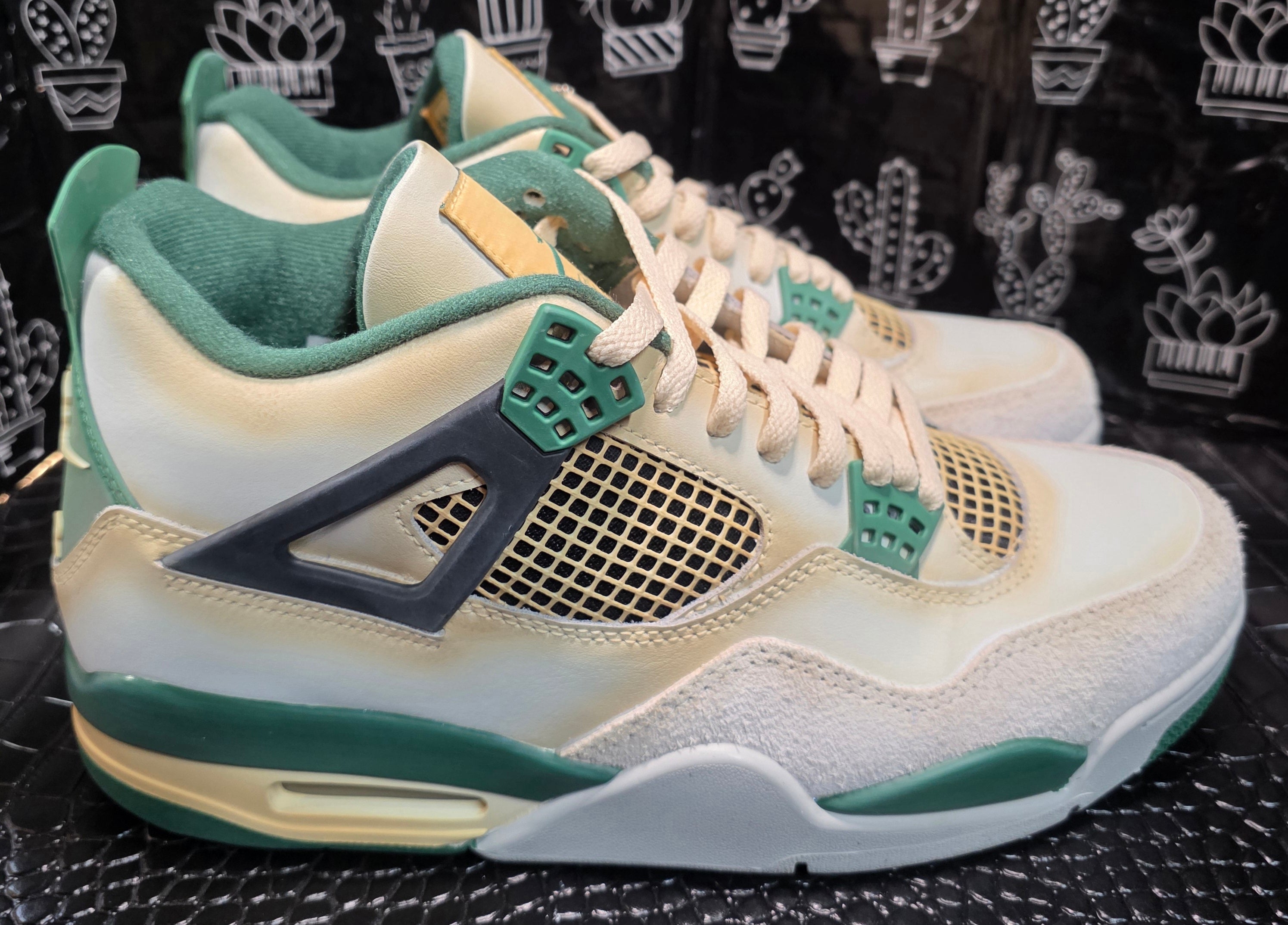 Jordan 4 “Pokémon – Venusaur Inspired” – Fantasy Lineup – US 11 – New – Character Box Included