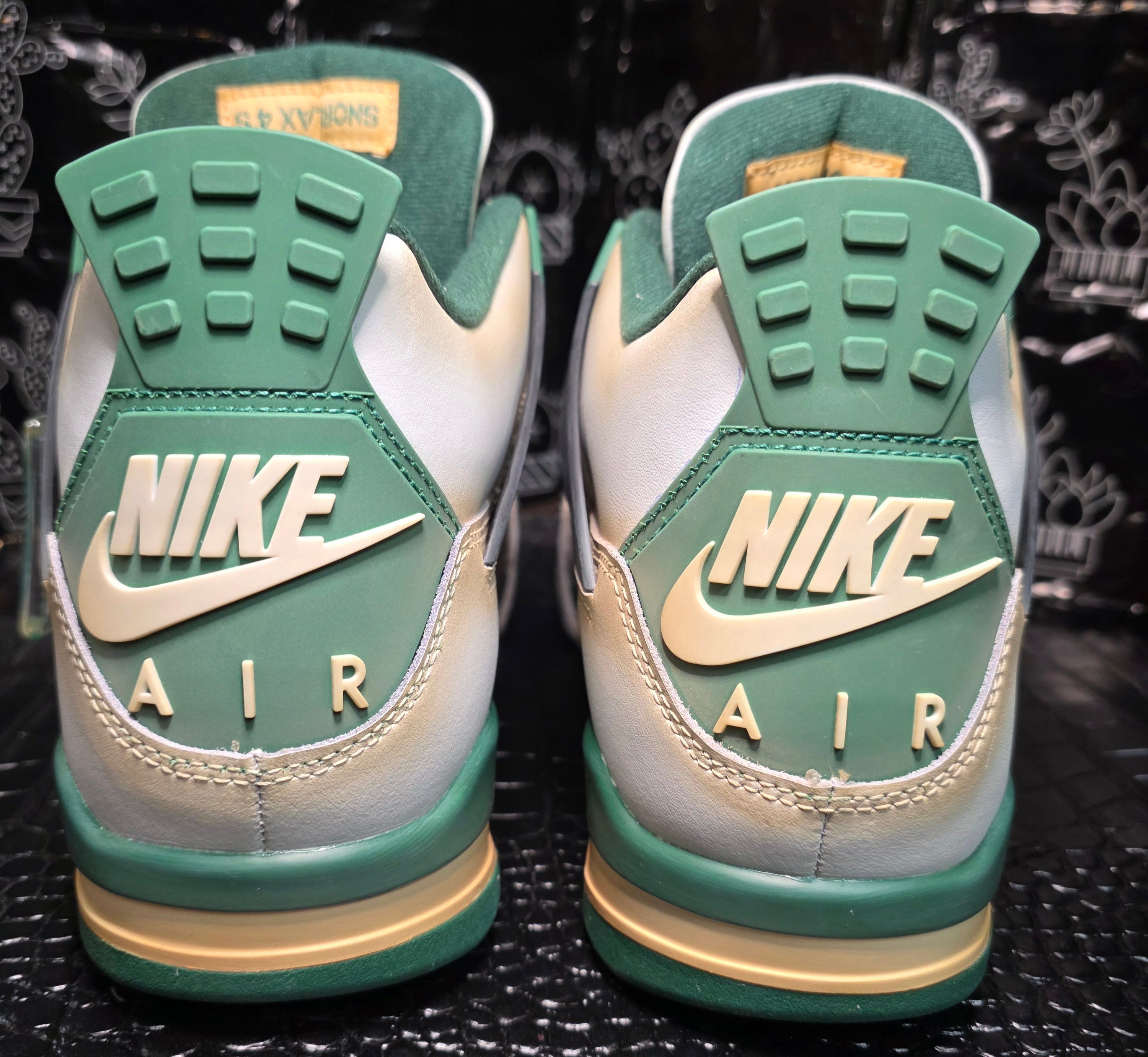 Jordan 4 “Pokémon – Venusaur Inspired” – Fantasy Lineup – US 11 – New – Character Box Included