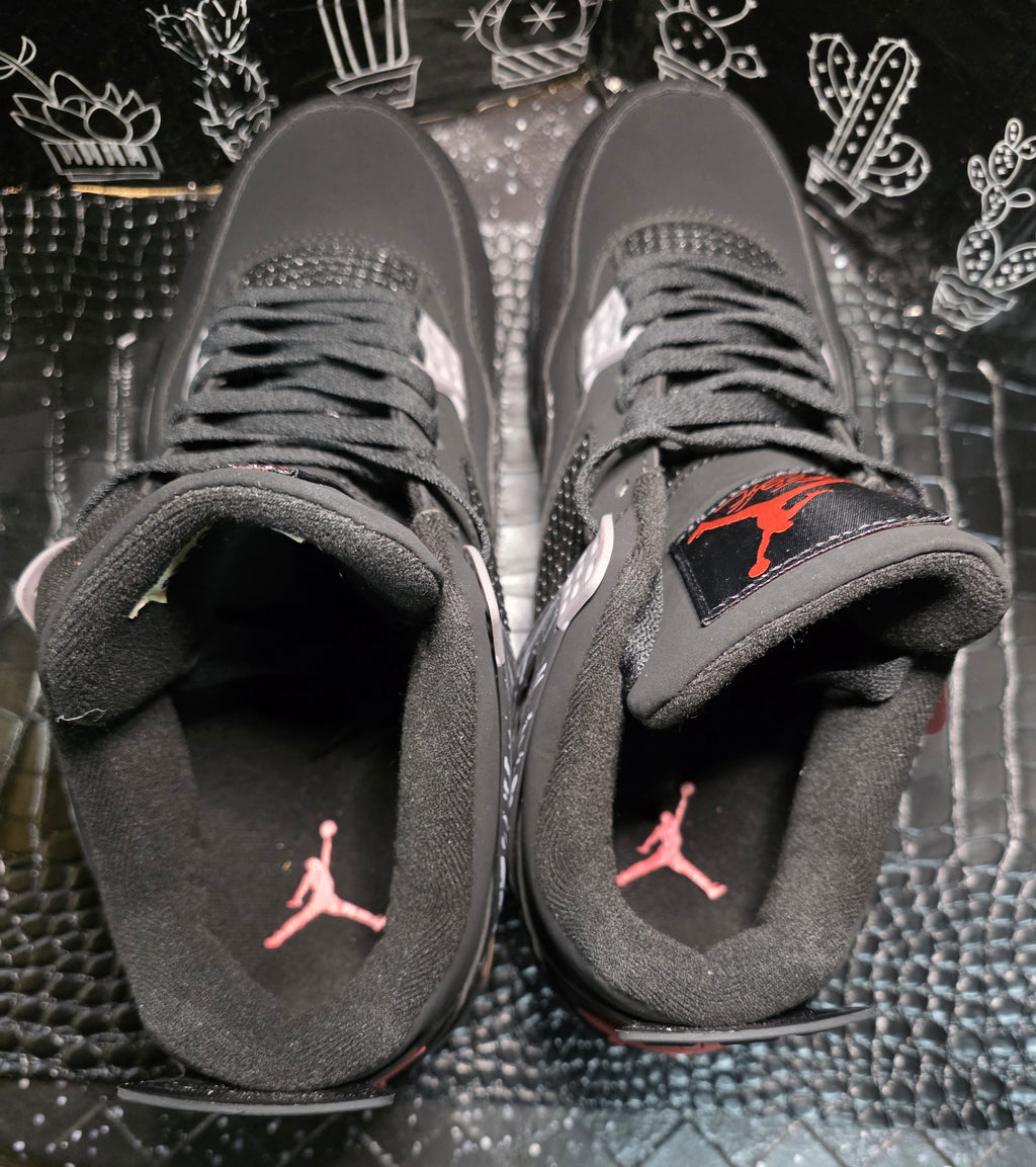 Jordan 4 Pre-Drop " London's" sizes-Men's (US 11, 12)