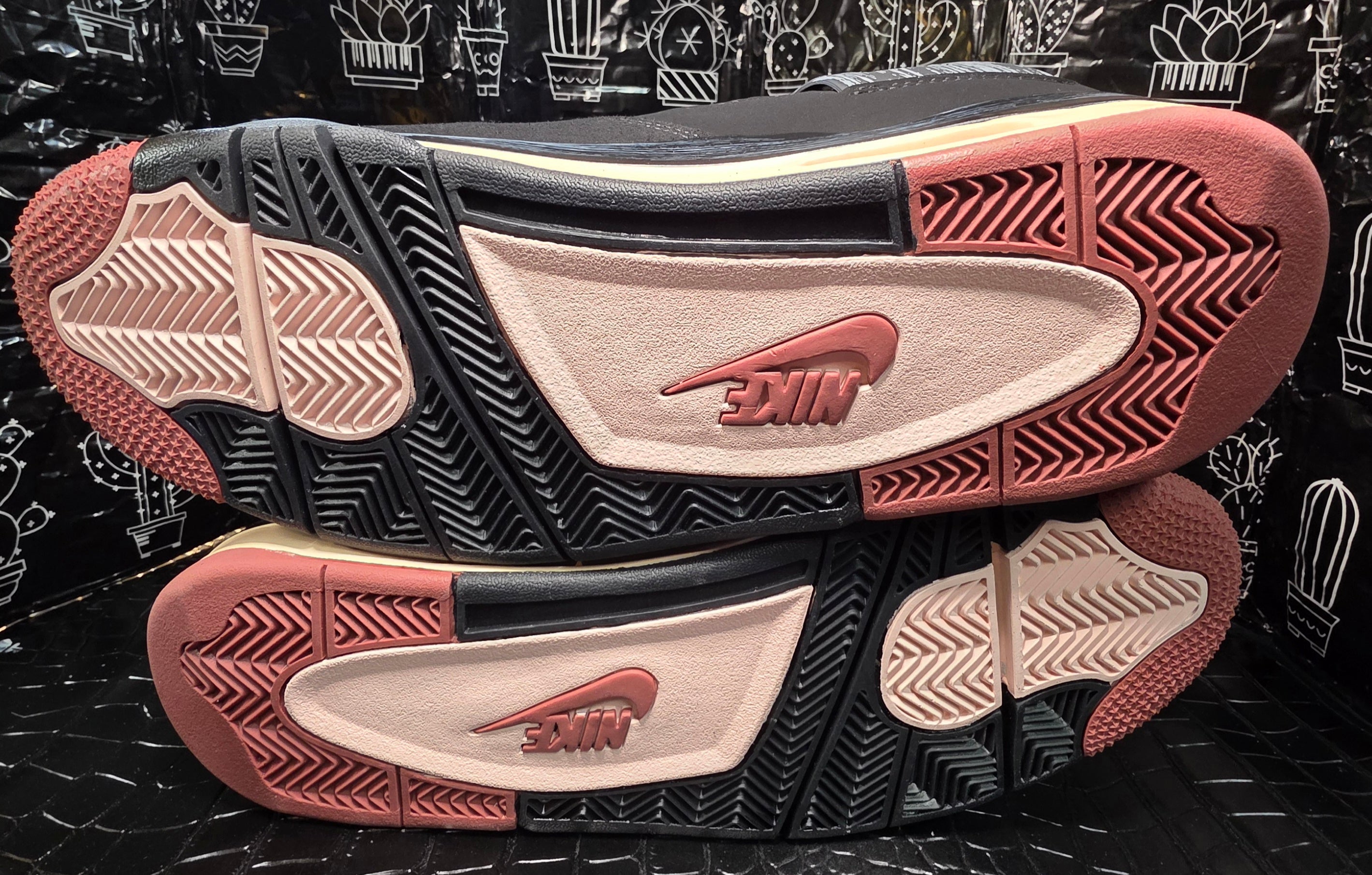 Jordan 4 Pre-Drop " London's" sizes-Men's (US 11, 12)