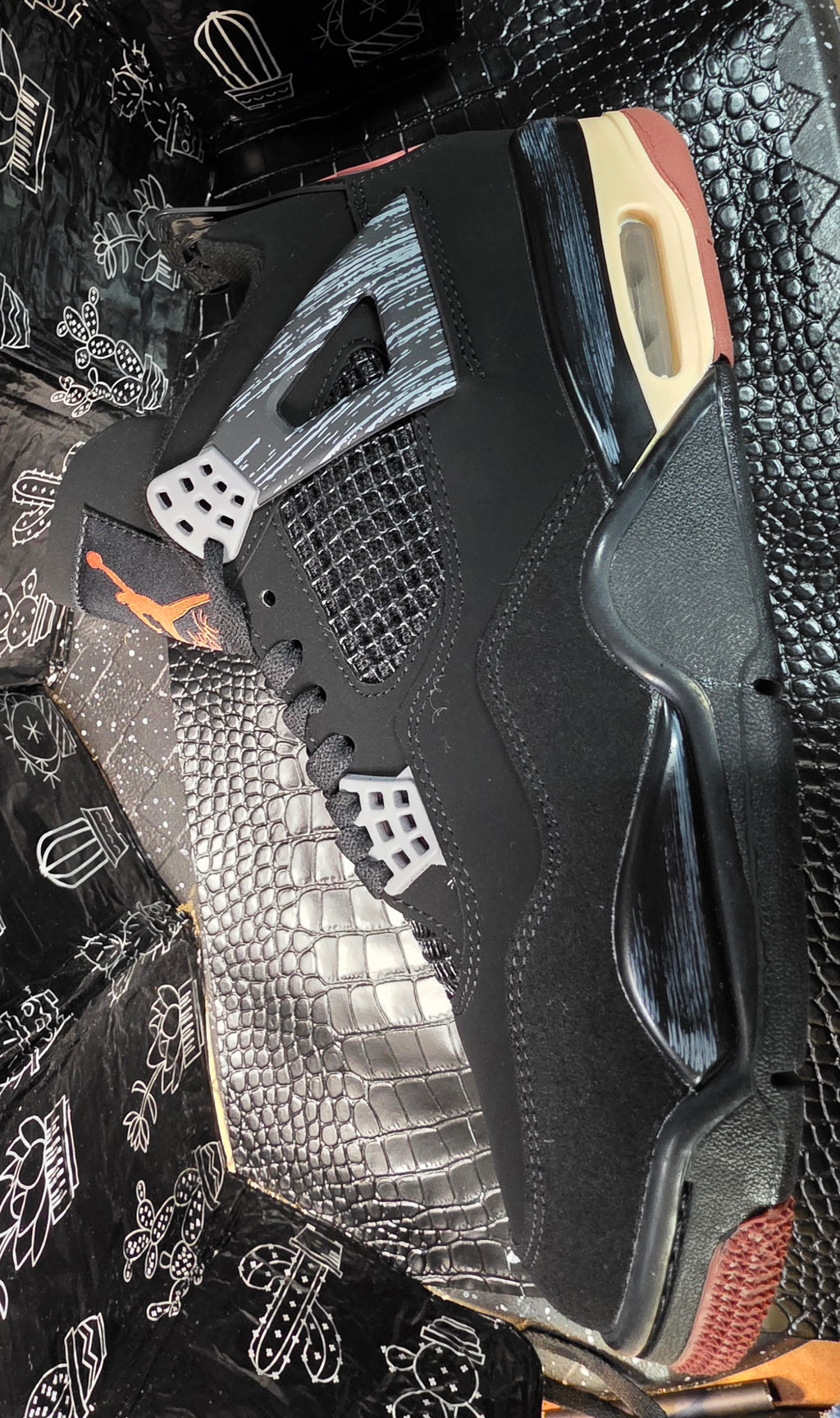 Jordan 4 Pre-Drop " London's" sizes-Men's (US 11, 12)