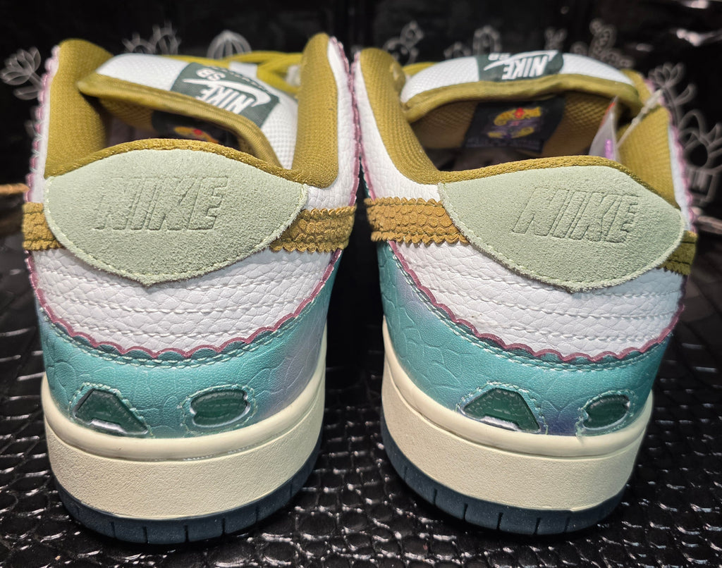 Nike SB Dunk Low “Chameleon" Inspired Design US 11 — New
