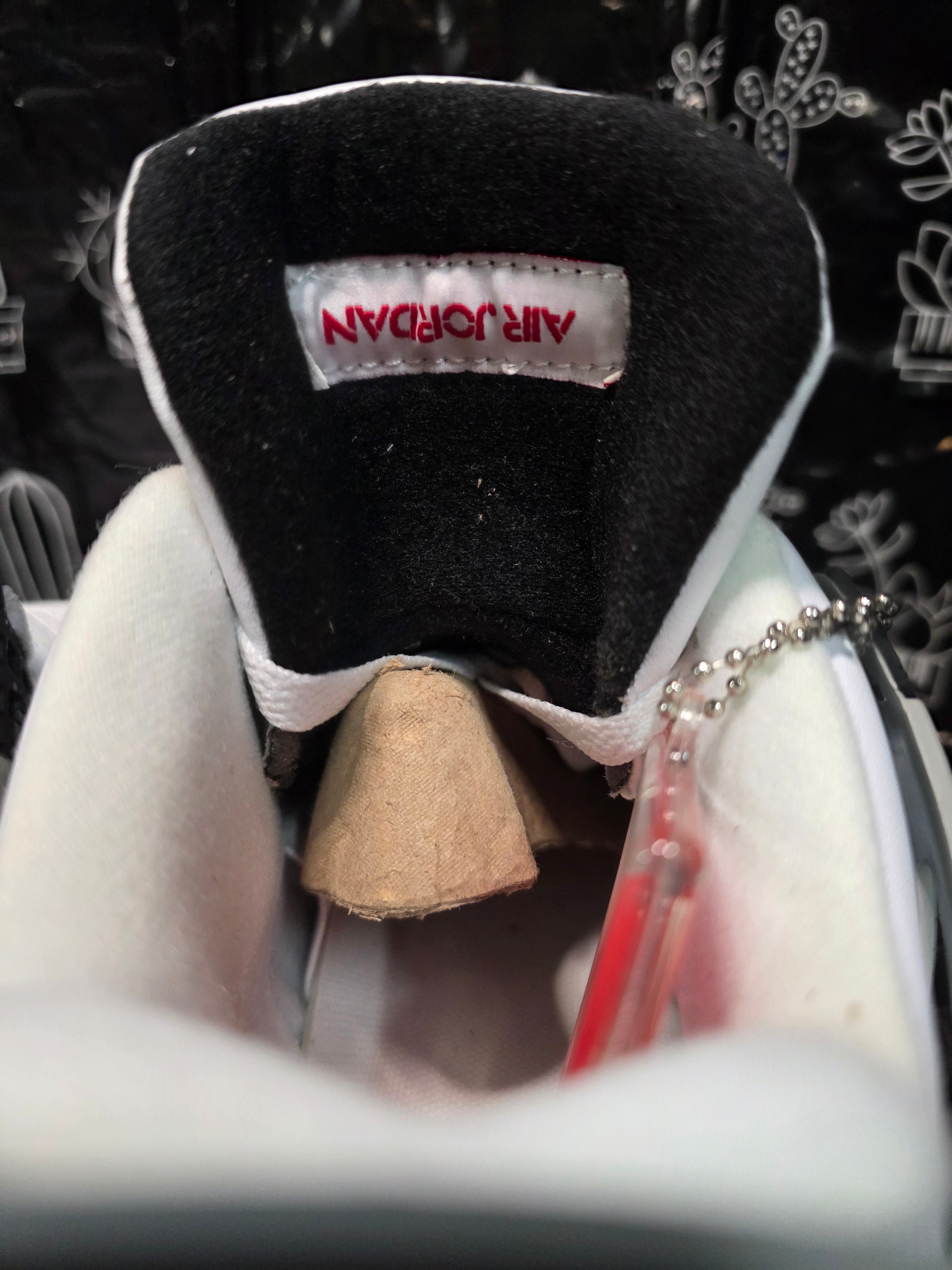 Jordan 4 "Cements" Inspired Design US 11 — New with Box