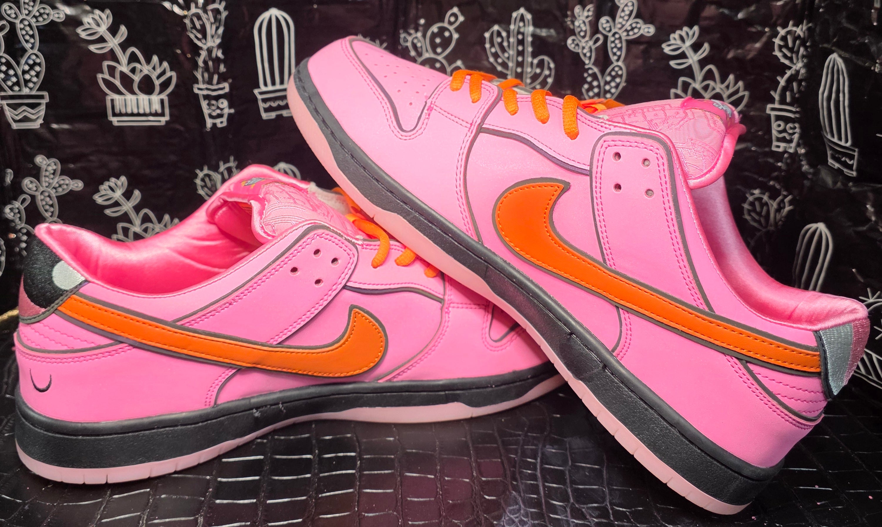 Nike SB Dunk Blossom – Power Puff Girls Inspired Design – US 11 – New