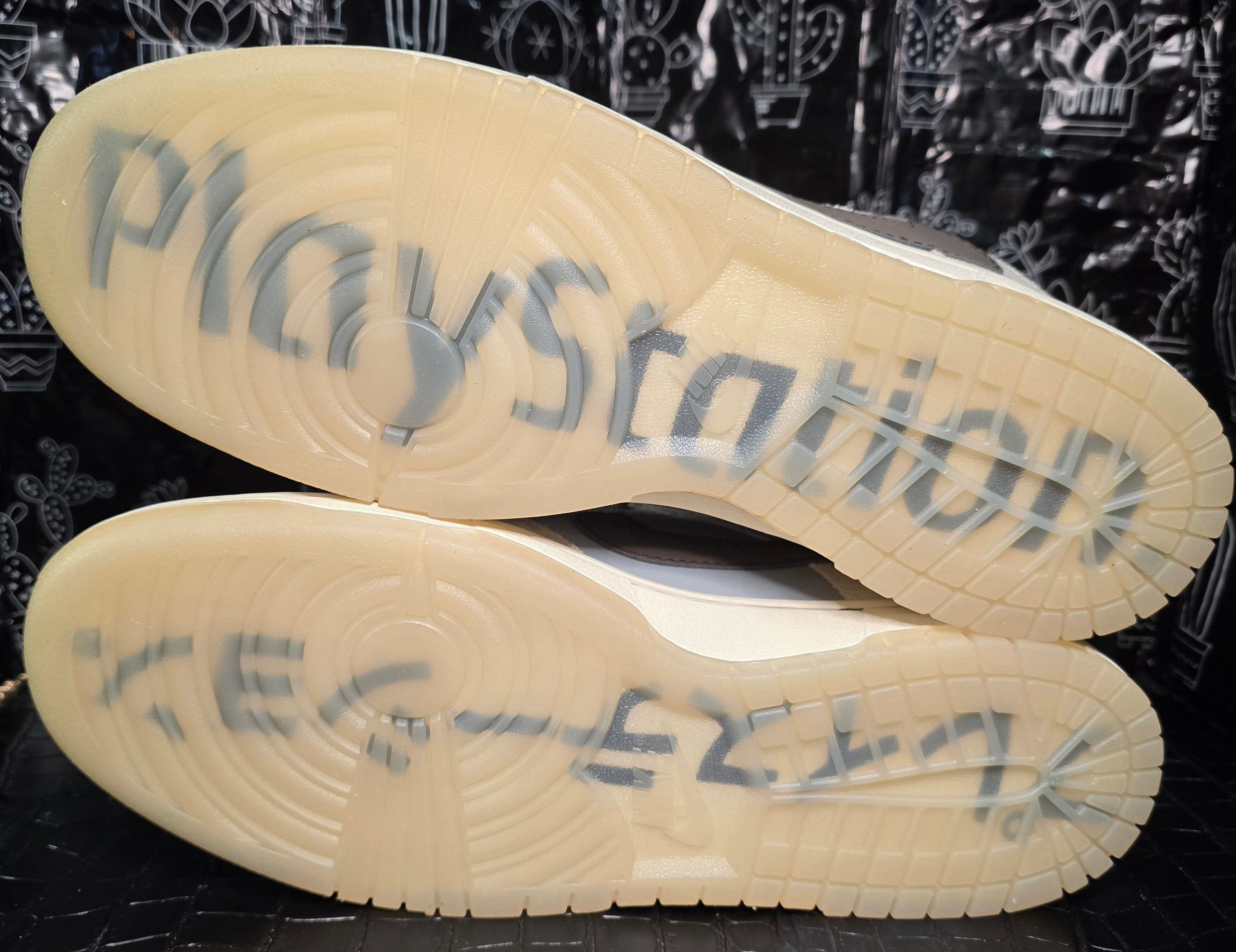 Nike SB Dunk Low “Travis Scott × PlayStation Inspired”  Clear Sole Edition —  US 11 — New