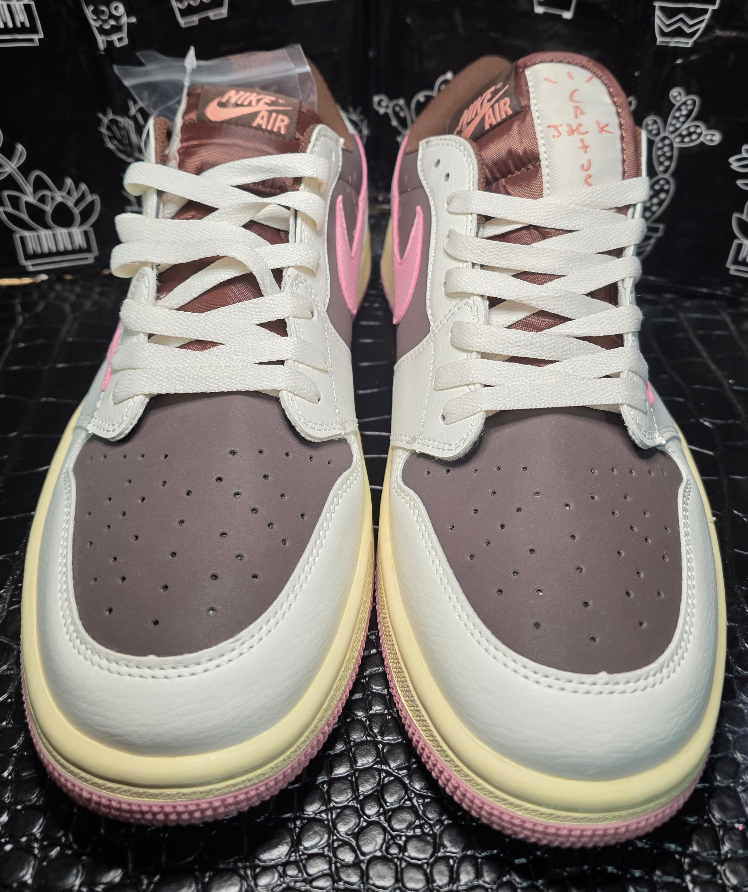 Jordan 1 Low “Travis Scott" Inspired Design – Cream, Brown & Pink.  "Fantasy" Colorway — US 11 — New