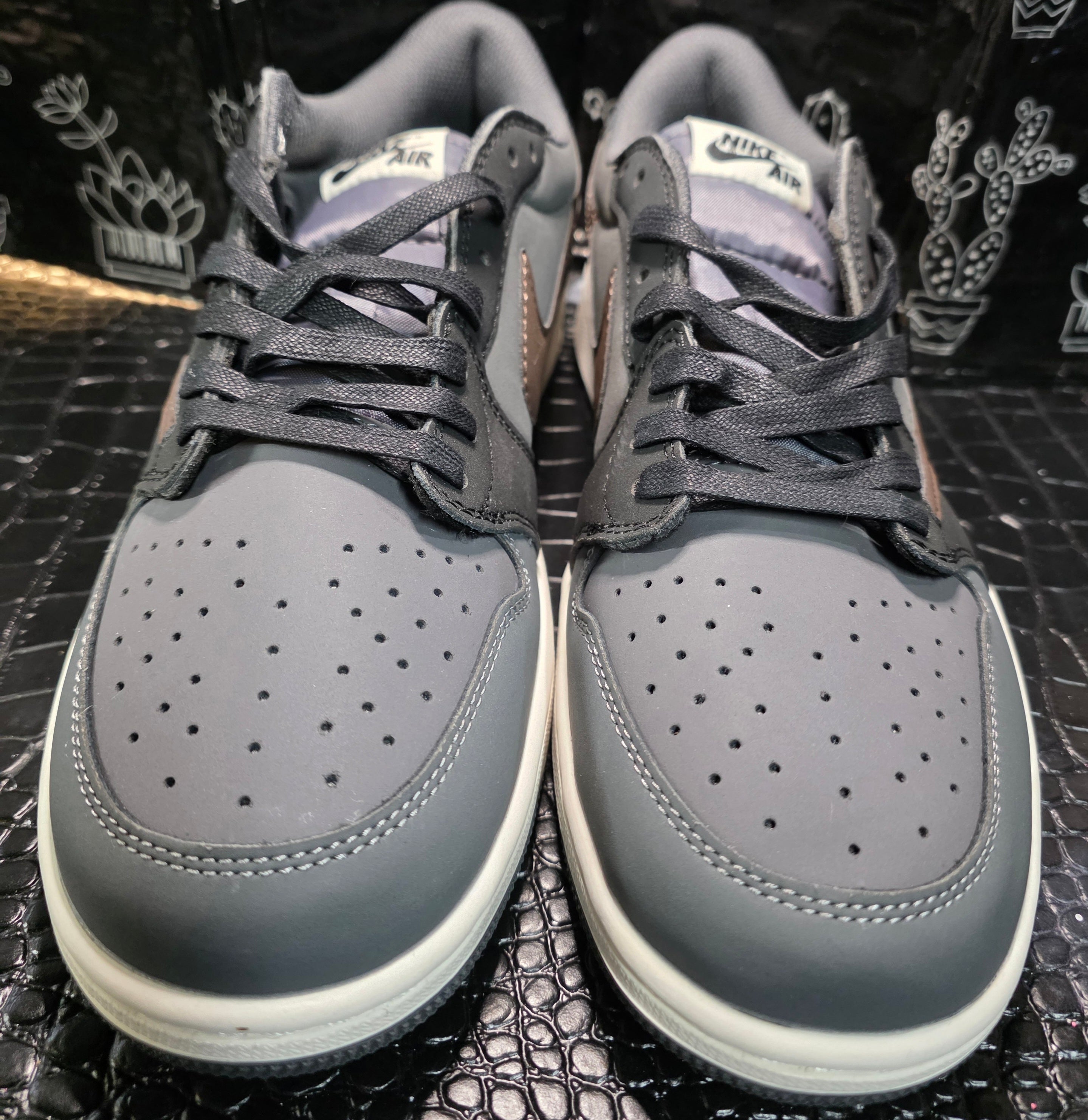 Jordan 1 Low “Travis Scott Utopia Inspired” — Fantasy Build — US 11 — New