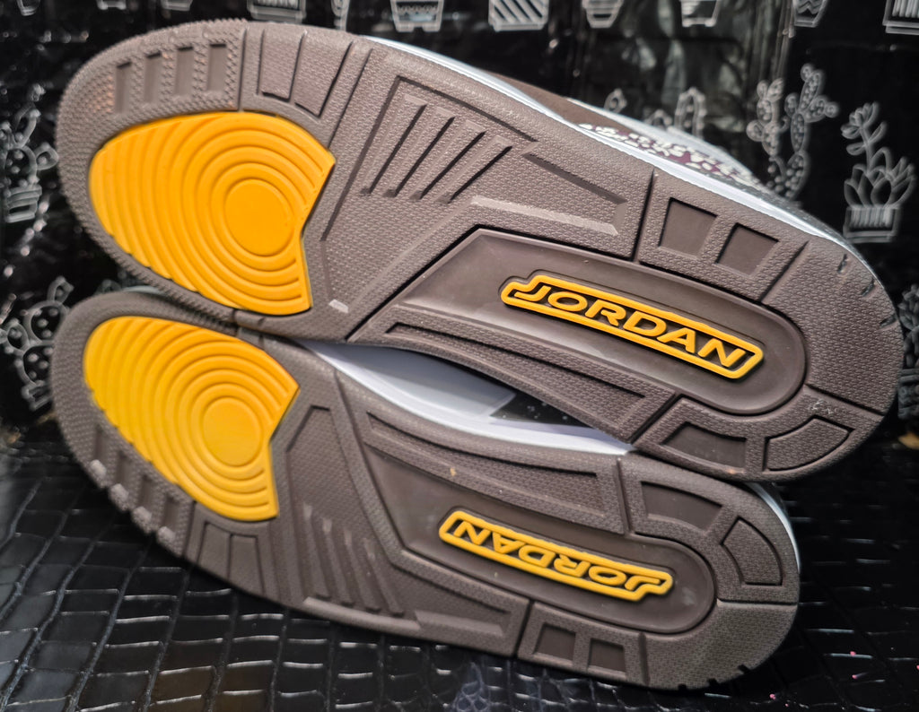 Jordan 3 “Travis Scott Design Inspired.” Fantasy Build — US 11 — New