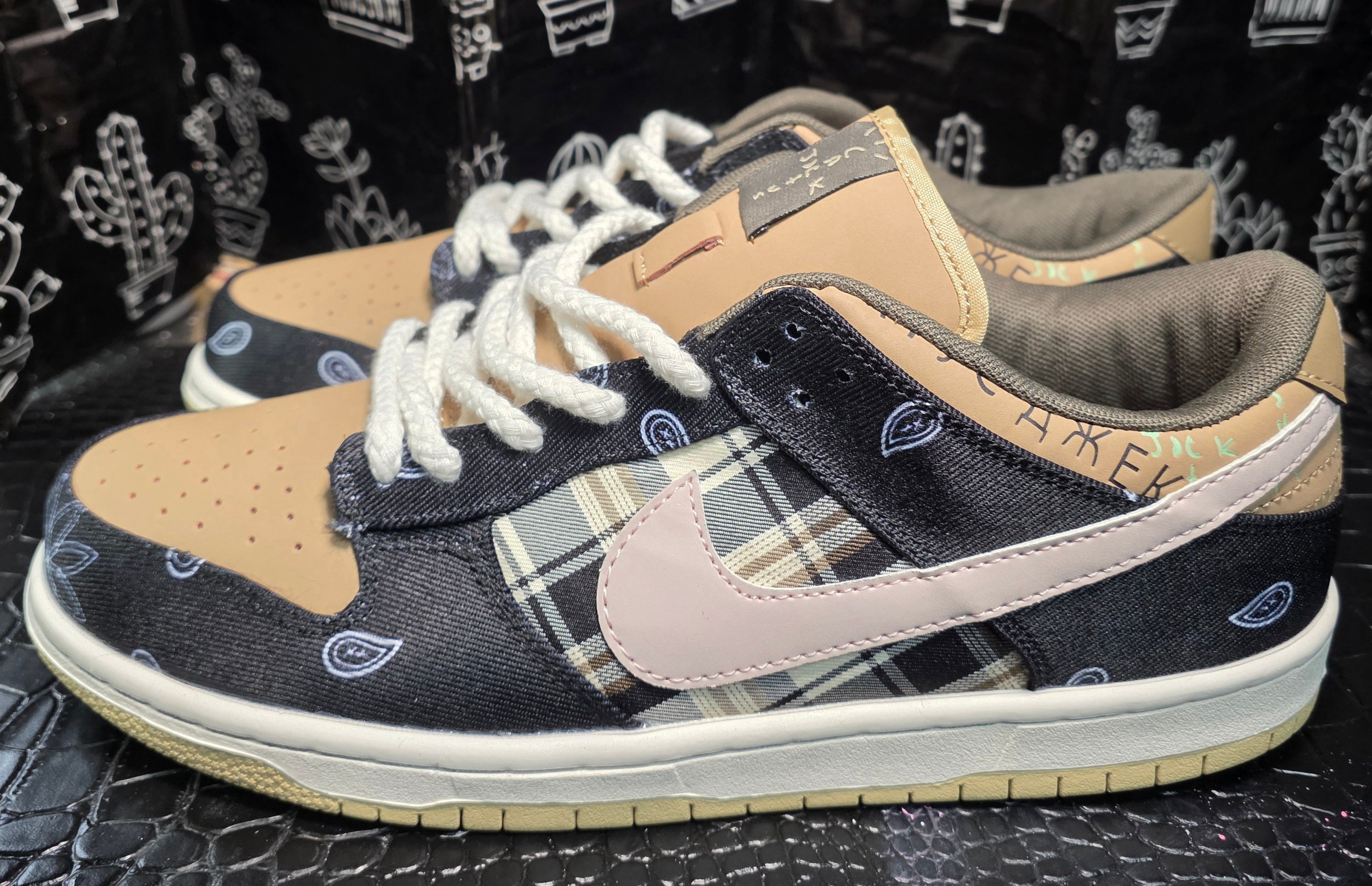Cactus-Jack SB Dunk inspired – Tan/Paisley Fan Build – US 11 – New