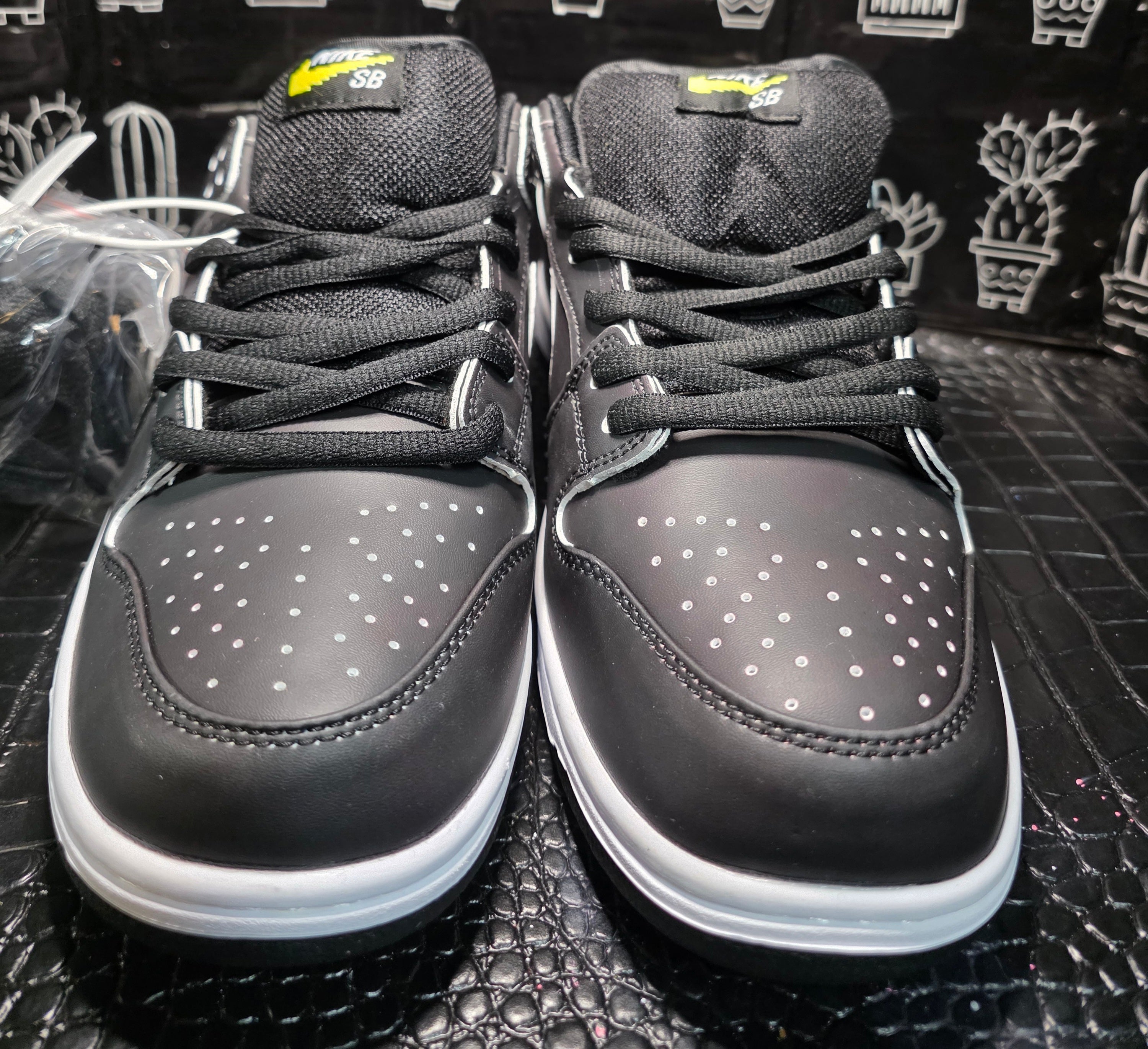 Nike SB Dunk - Design Inspired “Civilist”  Color Changing US 11