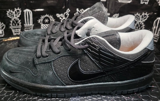 Nike SB Dunk Low “Oregon Ducks of a Feather — Black PE” — Design Inspired — US 11