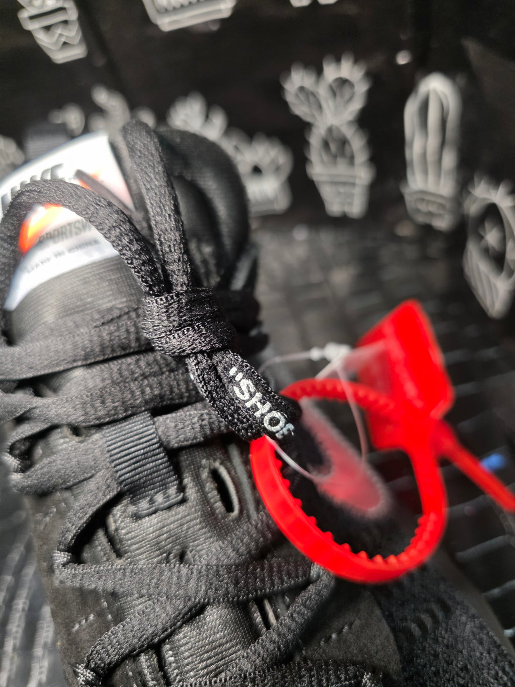 Off‑White x Nike Air VaporMax Plus — Black w/ Clear Air Units — 1:1 Spec — US 11