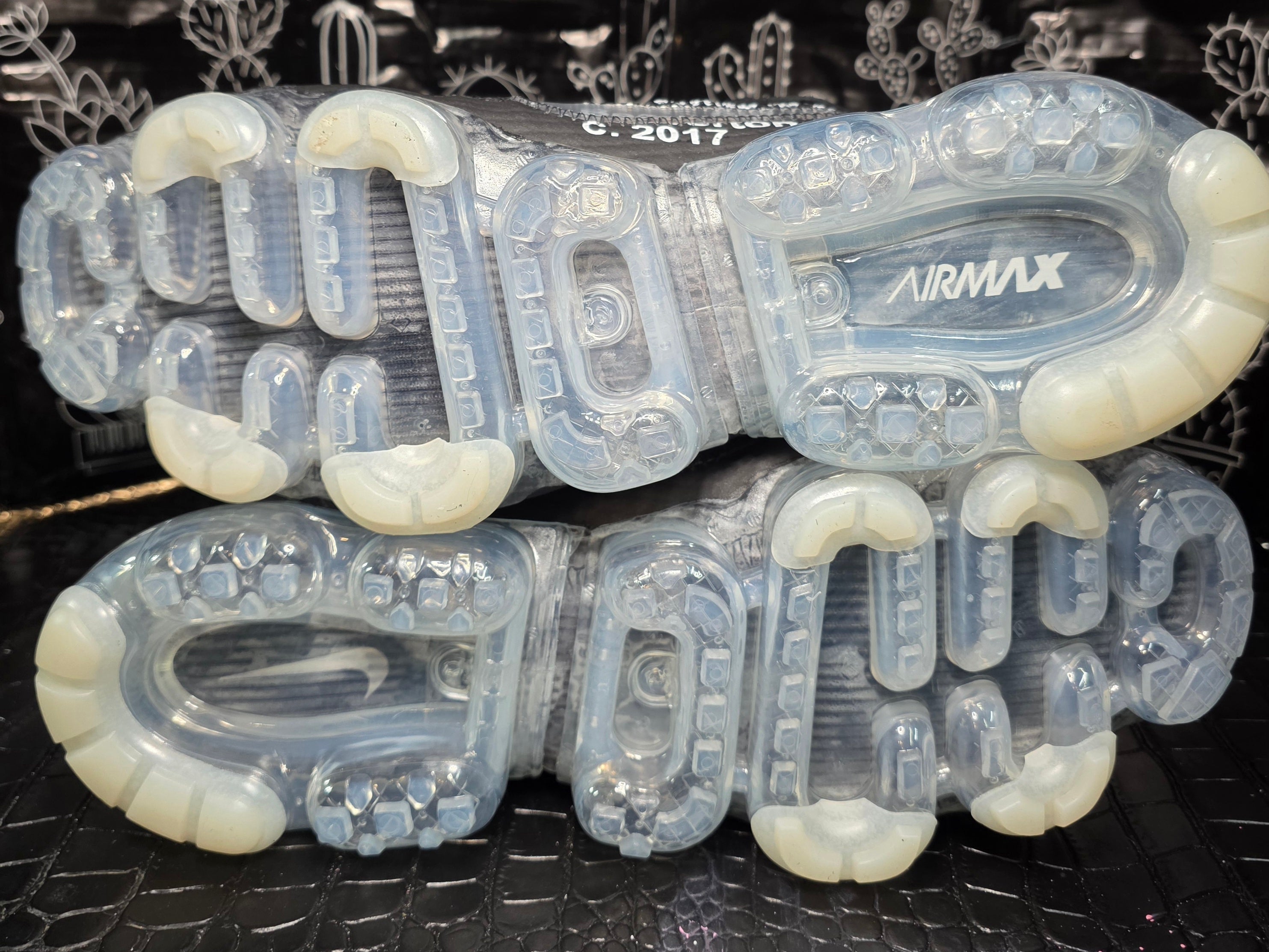 Off‑White x Nike Air VaporMax Plus — Black w/ Clear Air Units — 1:1 Spec — US 11