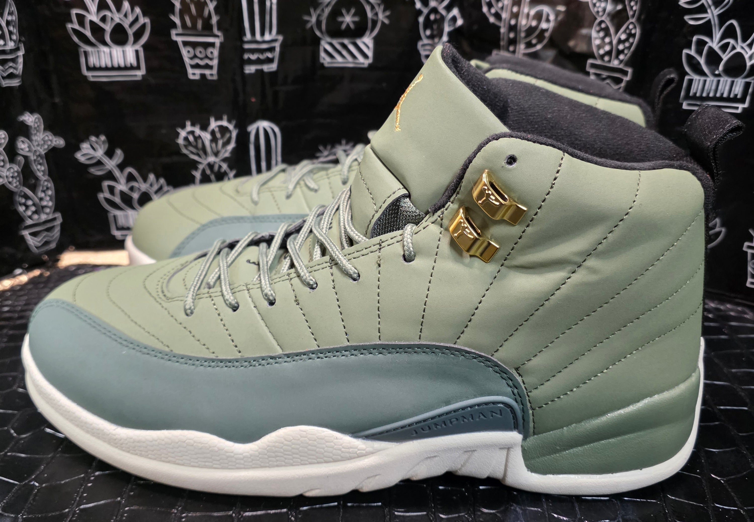 Jordan 12 “Olive” — Chris Paul Class of 2003 PE (Design‑Inspired) — US 11 — Like New