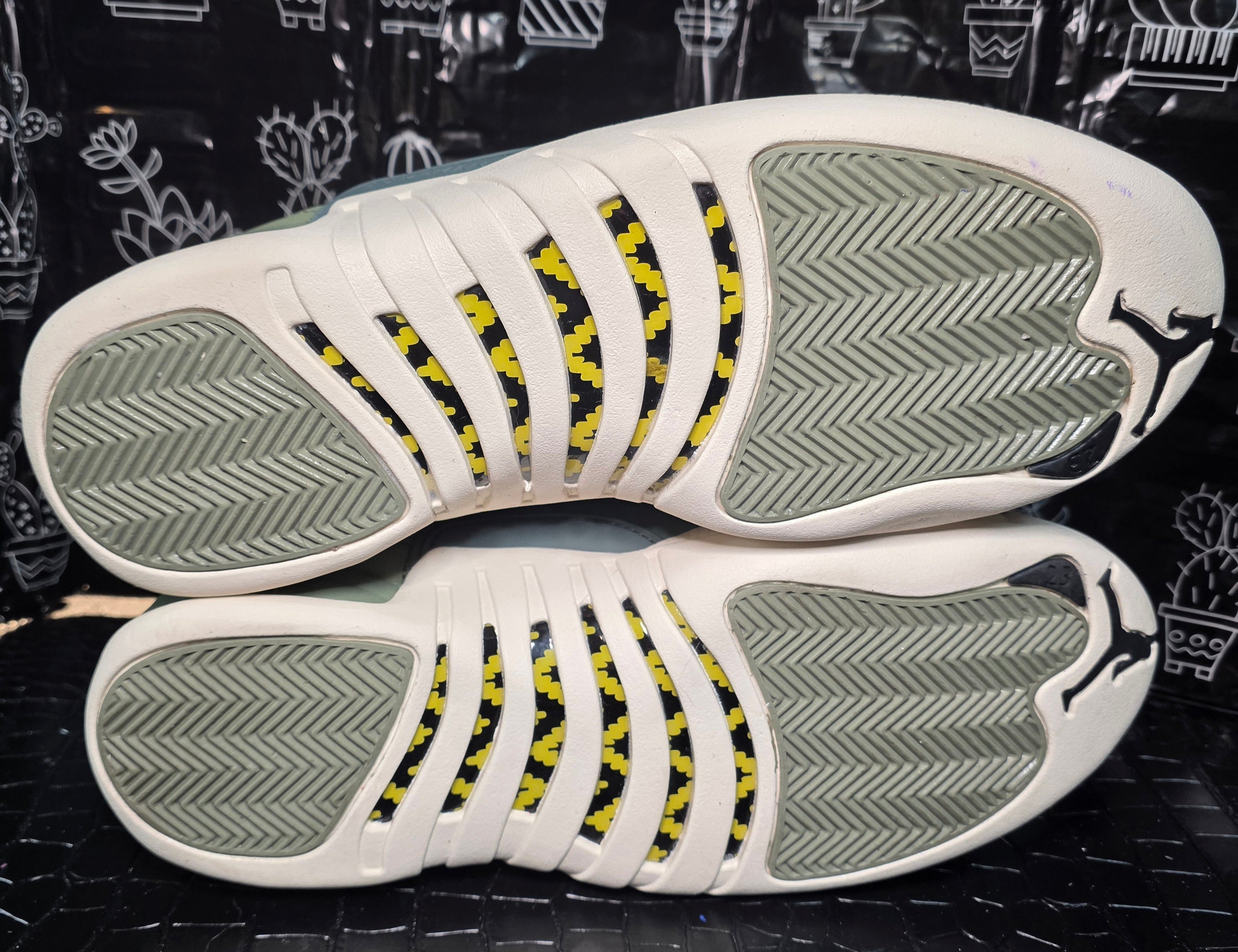 Jordan 12 “Olive” — Chris Paul Class of 2003 PE (Design‑Inspired) — US 11 — Like New