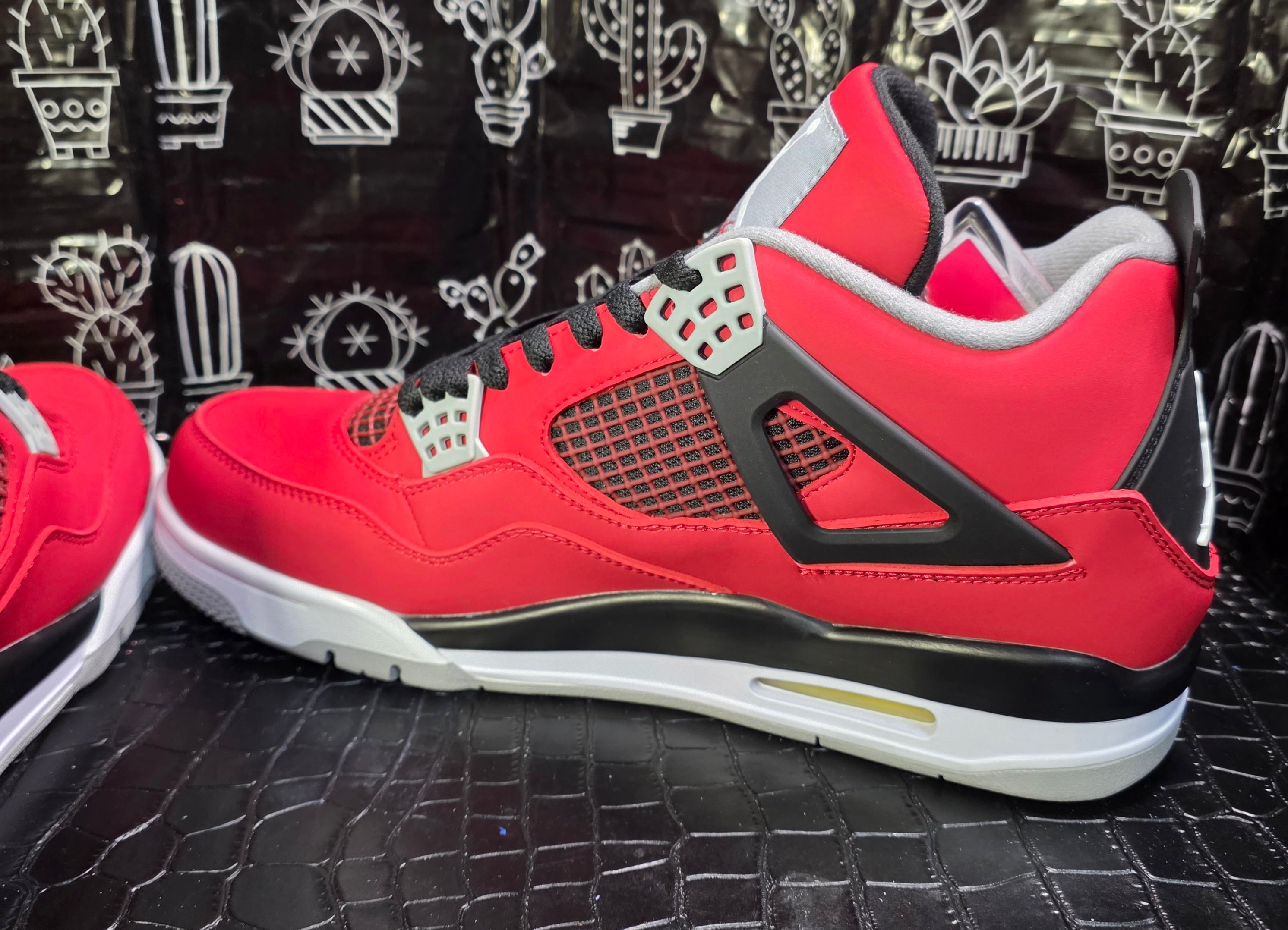 Jordan 4 “Toro Bravo” — Design Inspired — Matching Box — US 11 New